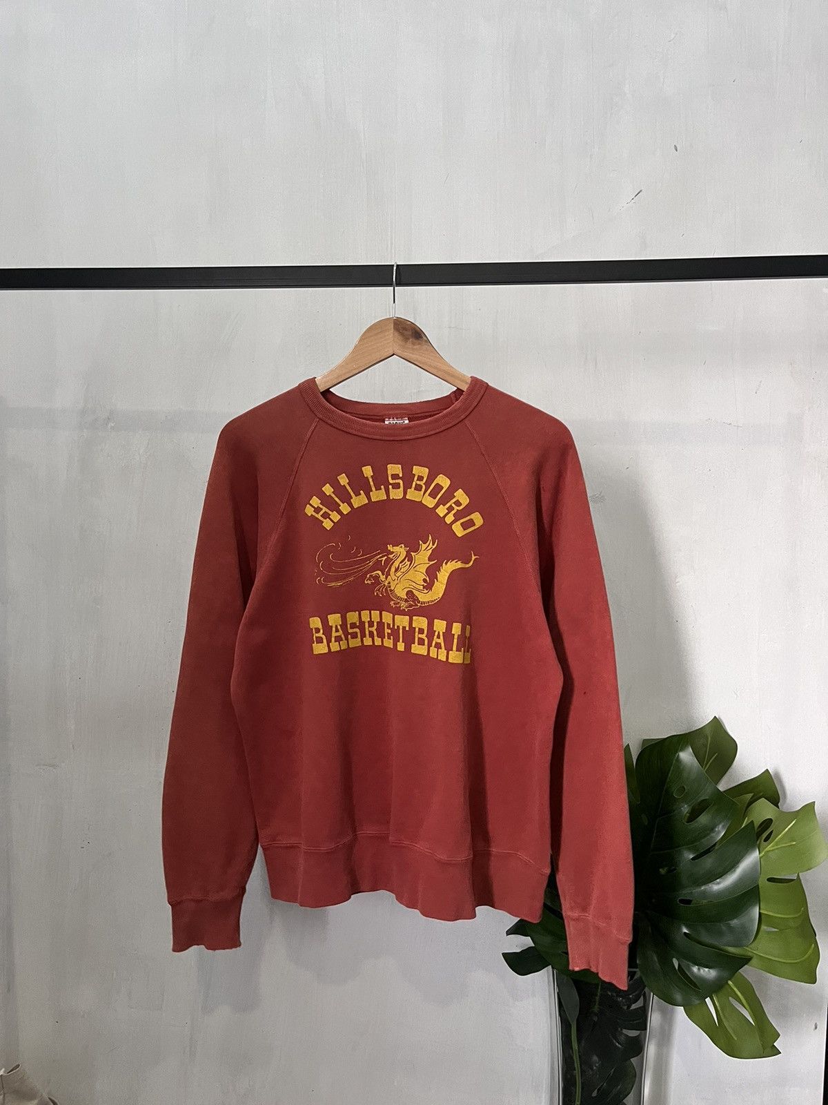 Other Vtg Distressed Union Made Basketball sweatshirt Size US M / EU 48-50 / 2 - 1 Thumbnail