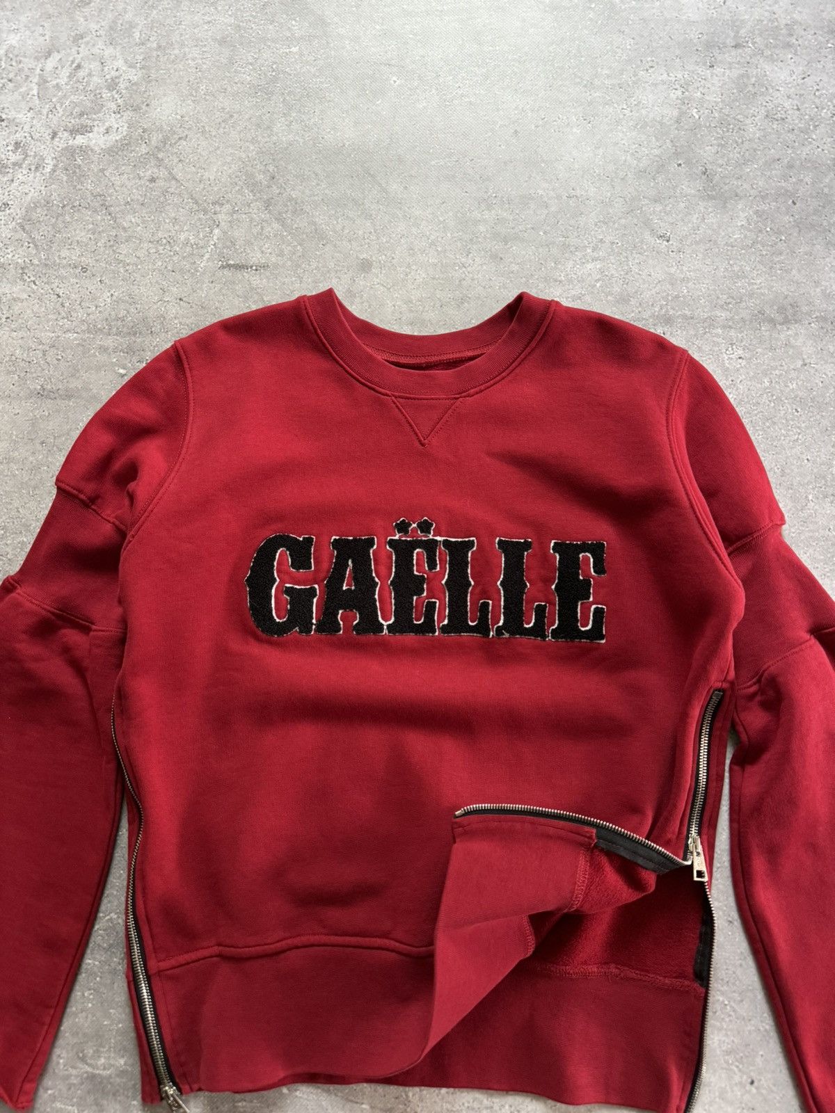 Gaelle Paris GAëLLE Paris Women’s Buckle Zip Red Sweatshirt Size S / US 4 / IT 40 - 2 Thumbnail