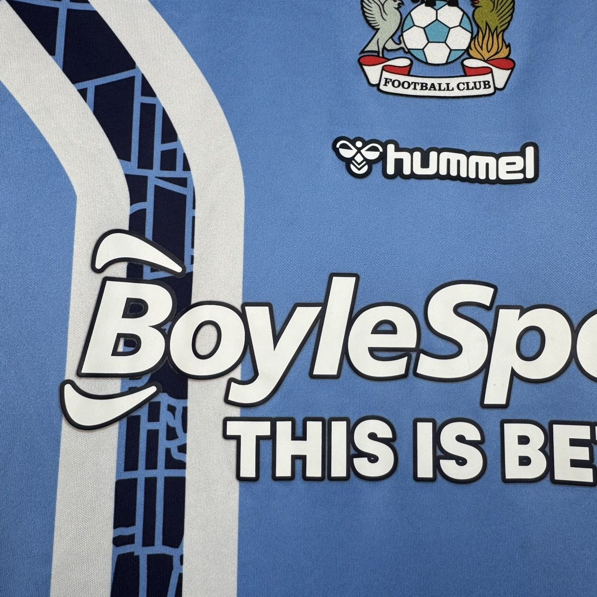 Hummel COVENTRY CITY 2022 2023 HOME FOOTBALL SHIRT SOCCER JERSEY Size US S / EU 44-46 / 1 - 6 Thumbnail
