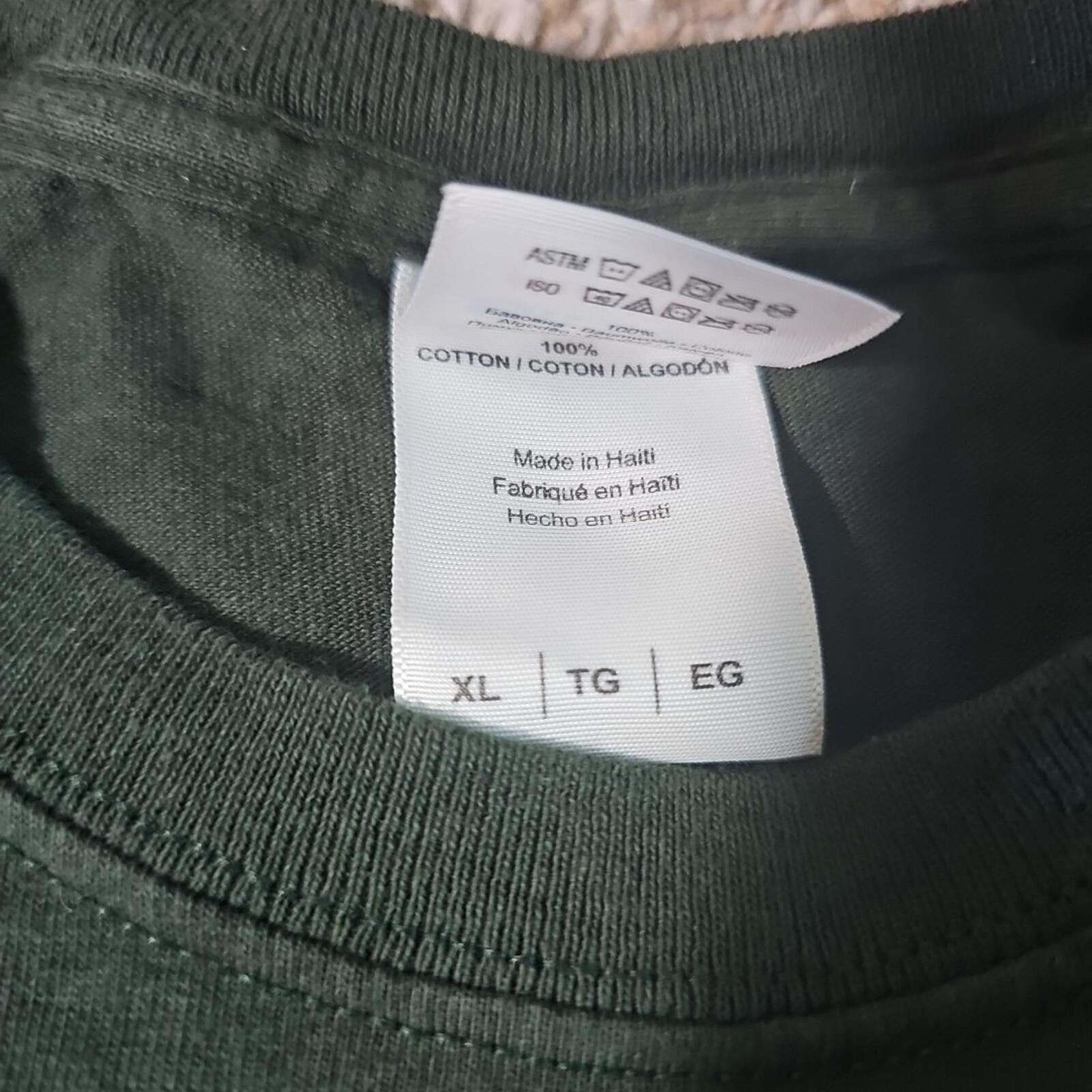 Gildan Fear The Deer XL Tshirt Size US XL / EU 56 / 4 - 4 Thumbnail