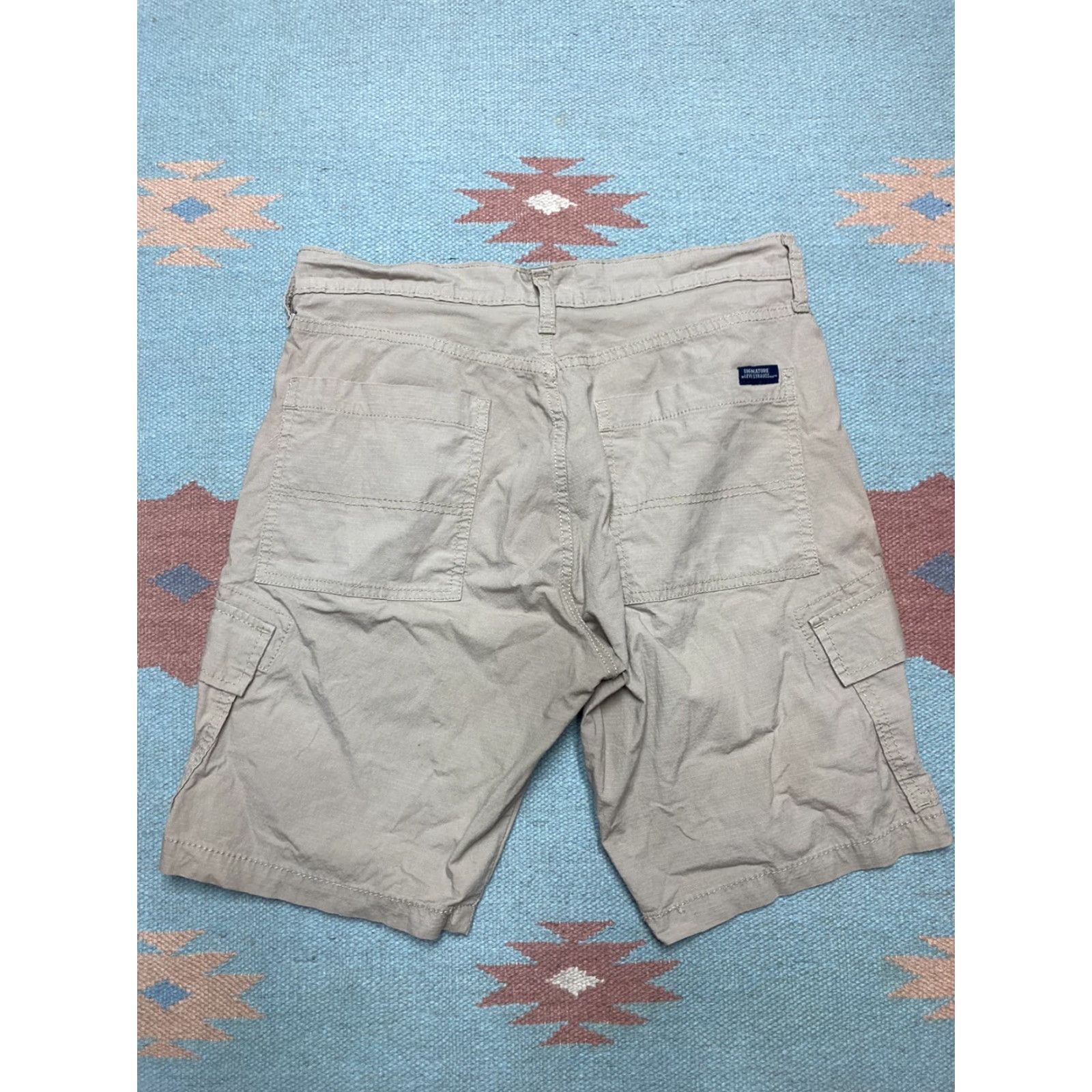 Levi's Levi’s Cargo Shorts Ripstop Waterproof Khaki Strauss Pockets Hiking Men’s 32 Beige Cargo Pockets Waterproof 32 Mens Size US 32 / EU 48 - 6 Thumbnail