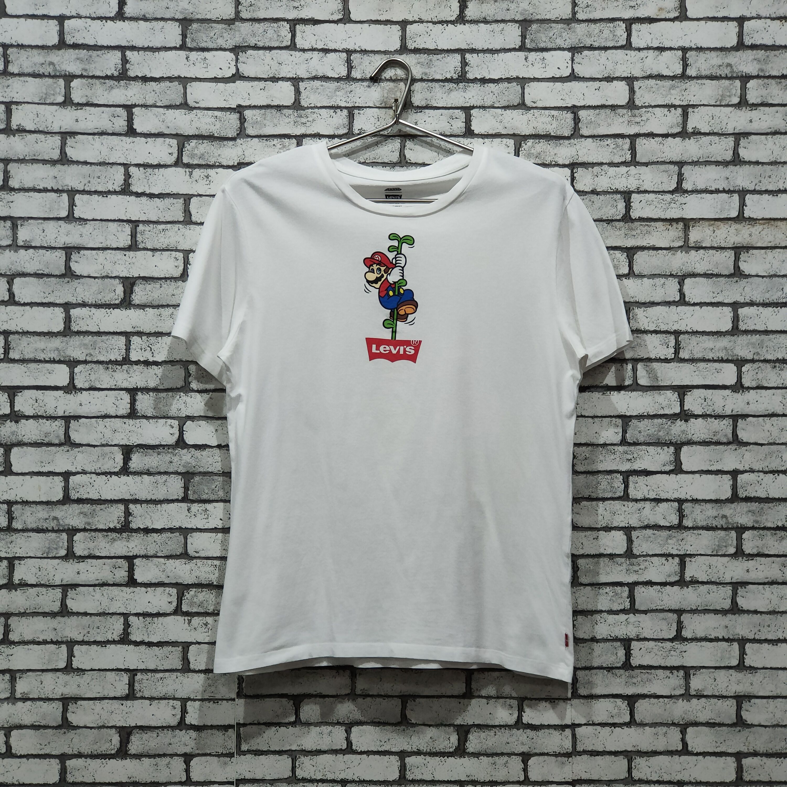 Levi's 🔥Super Mario X Levi's t-shirt Size US M / EU 48-50 / 2 - 1 Thumbnail