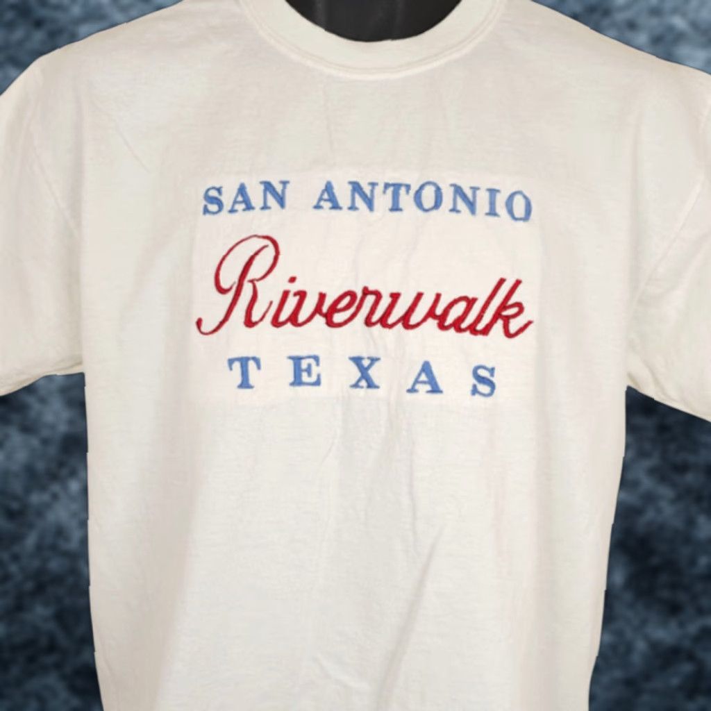 Gildan VINTAGE San Antonio T Shirt Mens Size Medium White Y2K Texas River Walk Size US M / EU 48-50 / 2 - 1 Thumbnail