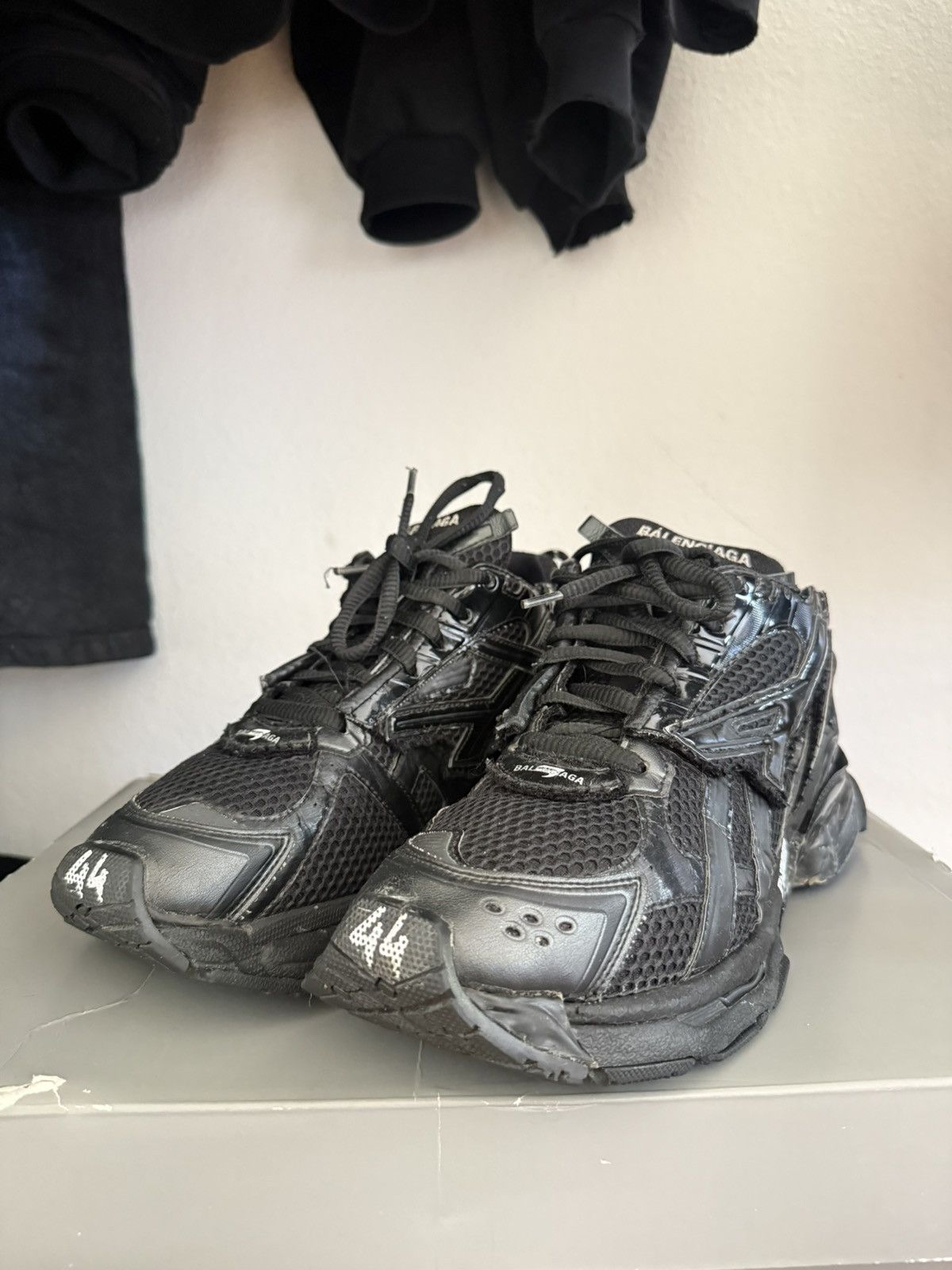 Balenciaga SOLD OUT ❌Balenciaga Runner Black Size US 11 / EU 44 - 3 Thumbnail