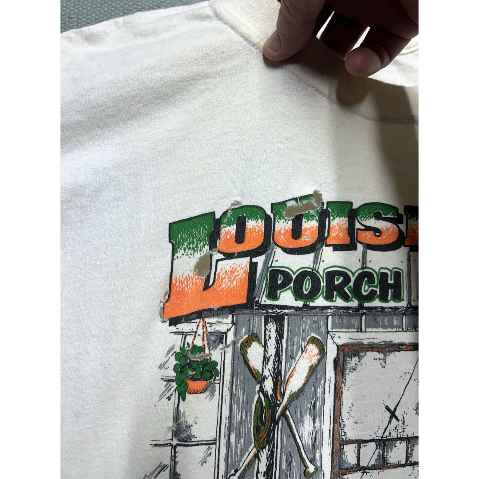 Vintage VINTAGE 90s Louisiana T-Shirt XL White Graphic Crocodile Puppies Porch Distressed Men Size US XL / EU 56 / 4 - 3 Thumbnail