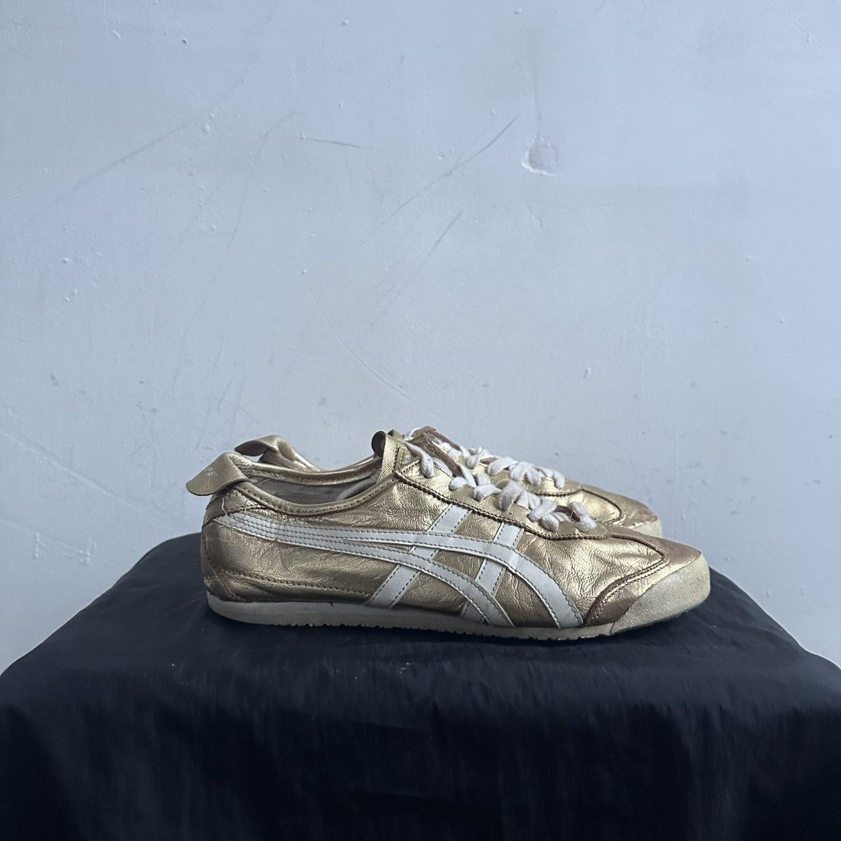 Asics Vintage Asics Onitsuka Tiger Mexico 66 Y2K Size US 9 / EU 42 - 1 Thumbnail