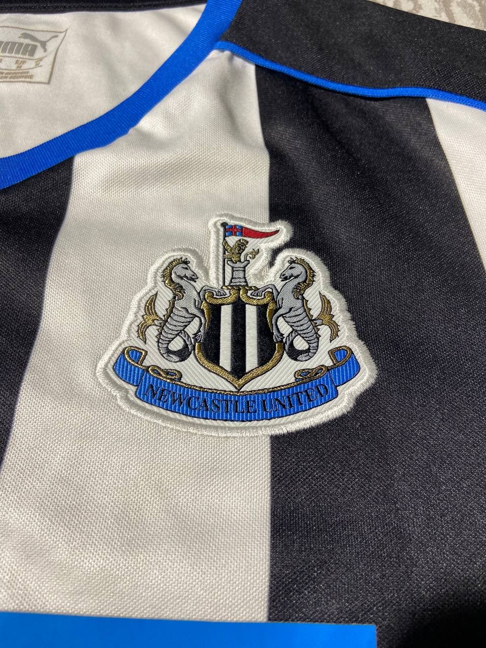 Puma Newcastle United FC 2015 Home Football Shirt Soccer Jersey Size US M / EU 48-50 / 2 - 4 Thumbnail