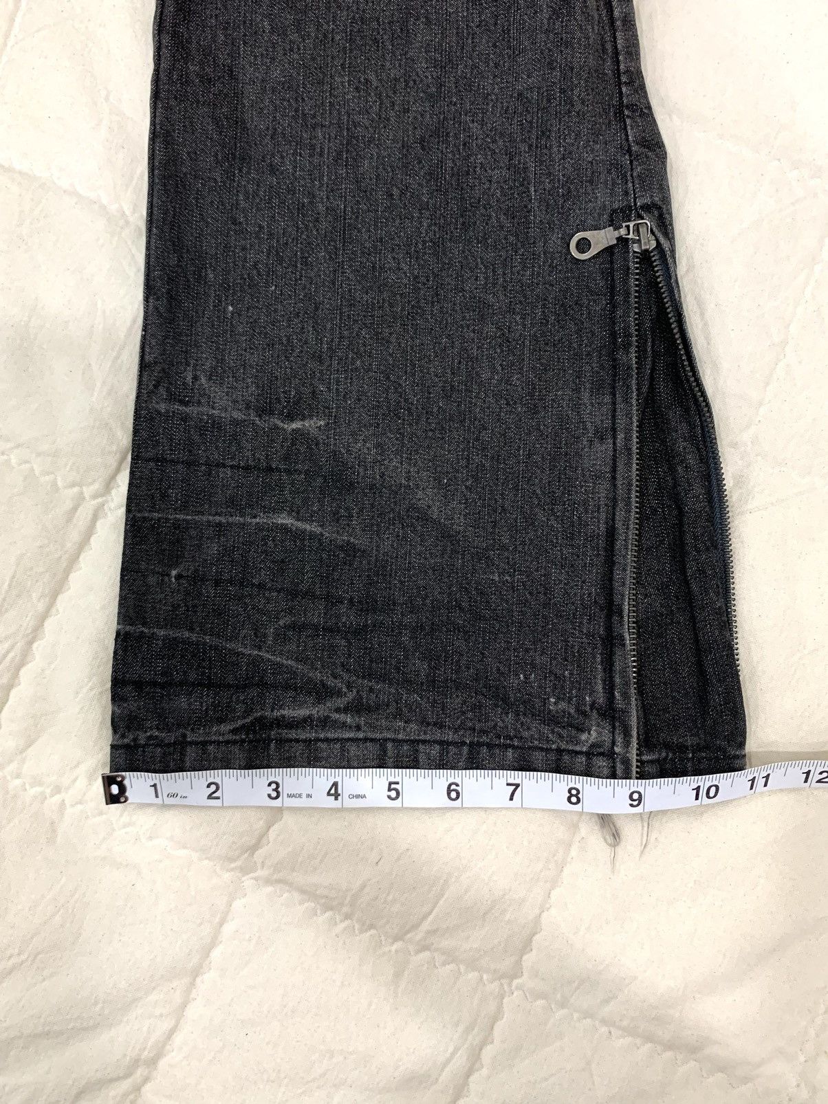Japanese Brand 2000s Topism Flared Bondage Zipper Jeans Size US 35 - 15 Thumbnail