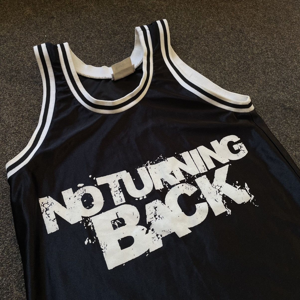 Vintage Vintage 90s Graphic Tank Top Turning Back Streetwear Boxy M Size US M / EU 48-50 / 2 - 2 Thumbnail