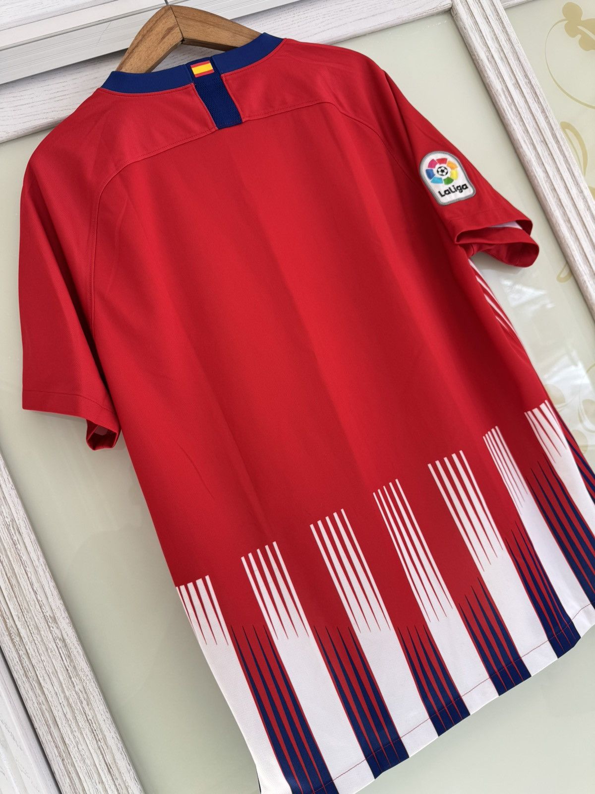 Nike Atletico Madrid 2019-2020 Home Soccer Jersey Football Shirt Size US XL / EU 56 / 4 - 9 Thumbnail