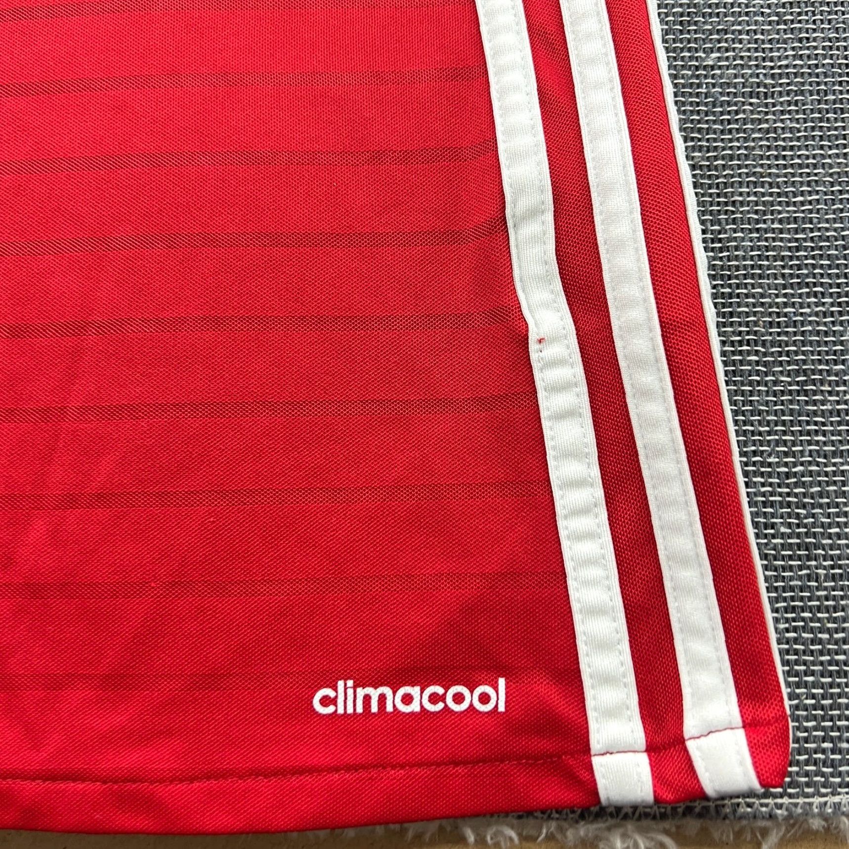 Adidas Bayern Munich 2016 2017 Home Football Jersey Mens L Adidas Shirt Short Sleeve Round Neck Polyester Red Moisture Wicking Quick Dry Football Jersey Mens Size US L / EU 52-54 / 3 - 6 Thumbnail