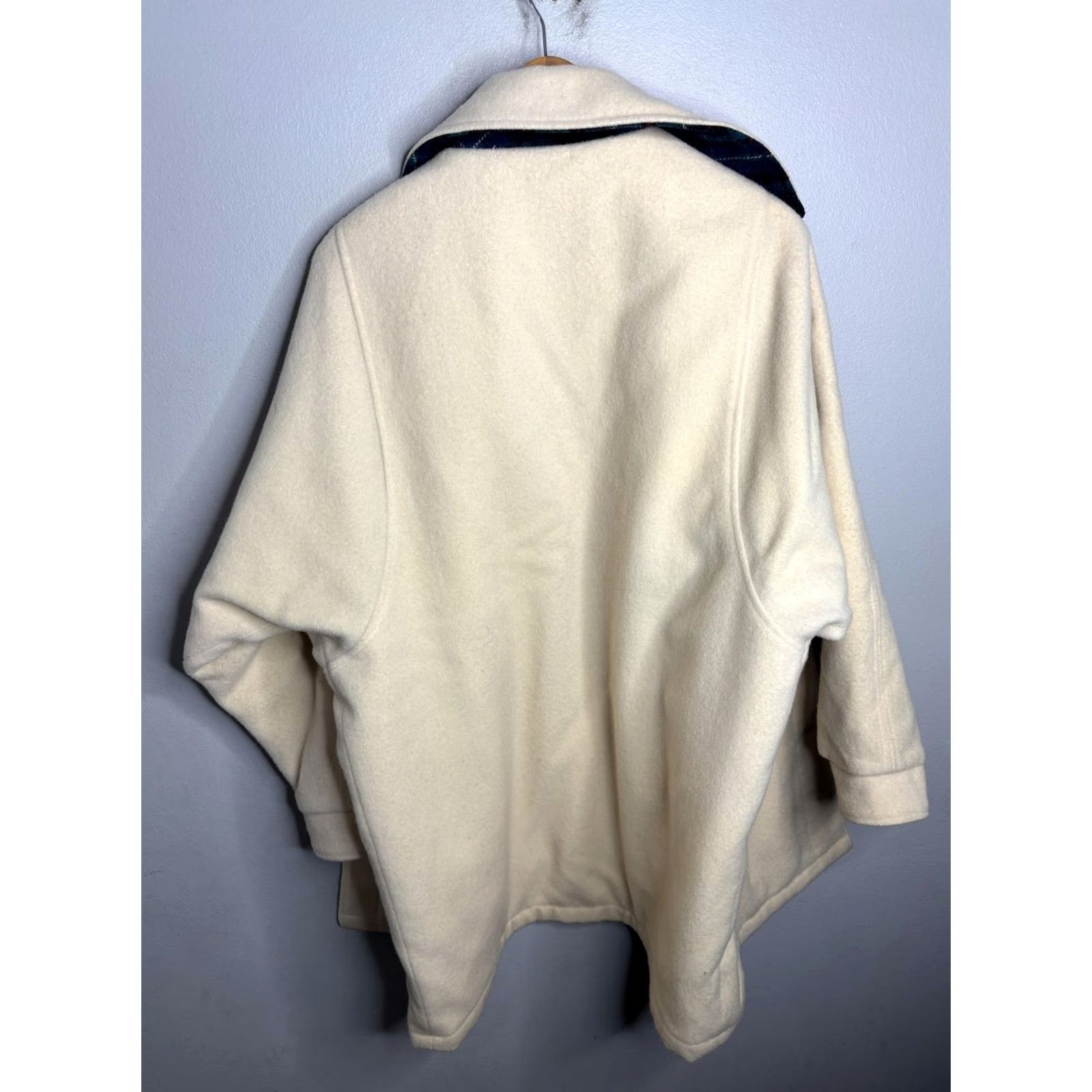 Vintage VINTAGE Woolrich Coat Womens Large Ivory Wool Lined Button Up USA 90s Overcoat Pockets Size L / US 10 / IT 46 - 6 Thumbnail