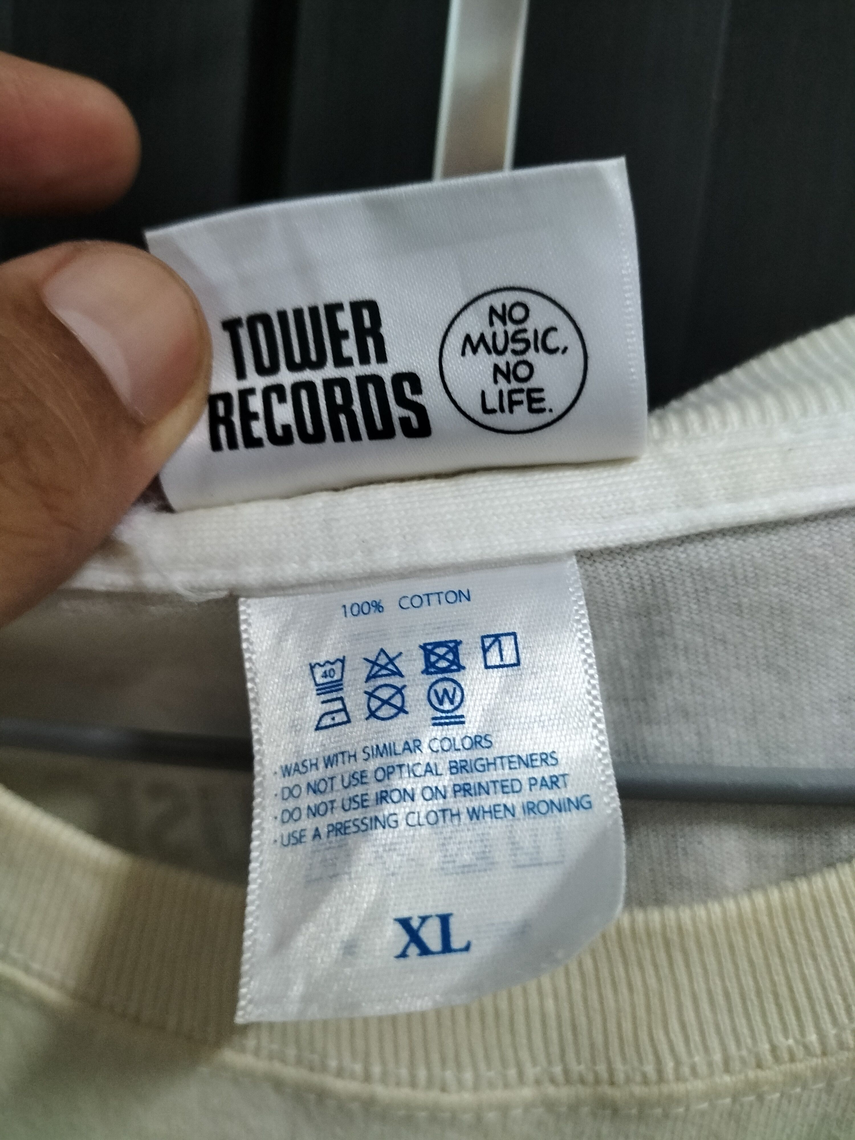 Band Tees Tower Records Wear The Music INDUSTRIAL skate streetwear Size US XL / EU 56 / 4 - 7 Thumbnail
