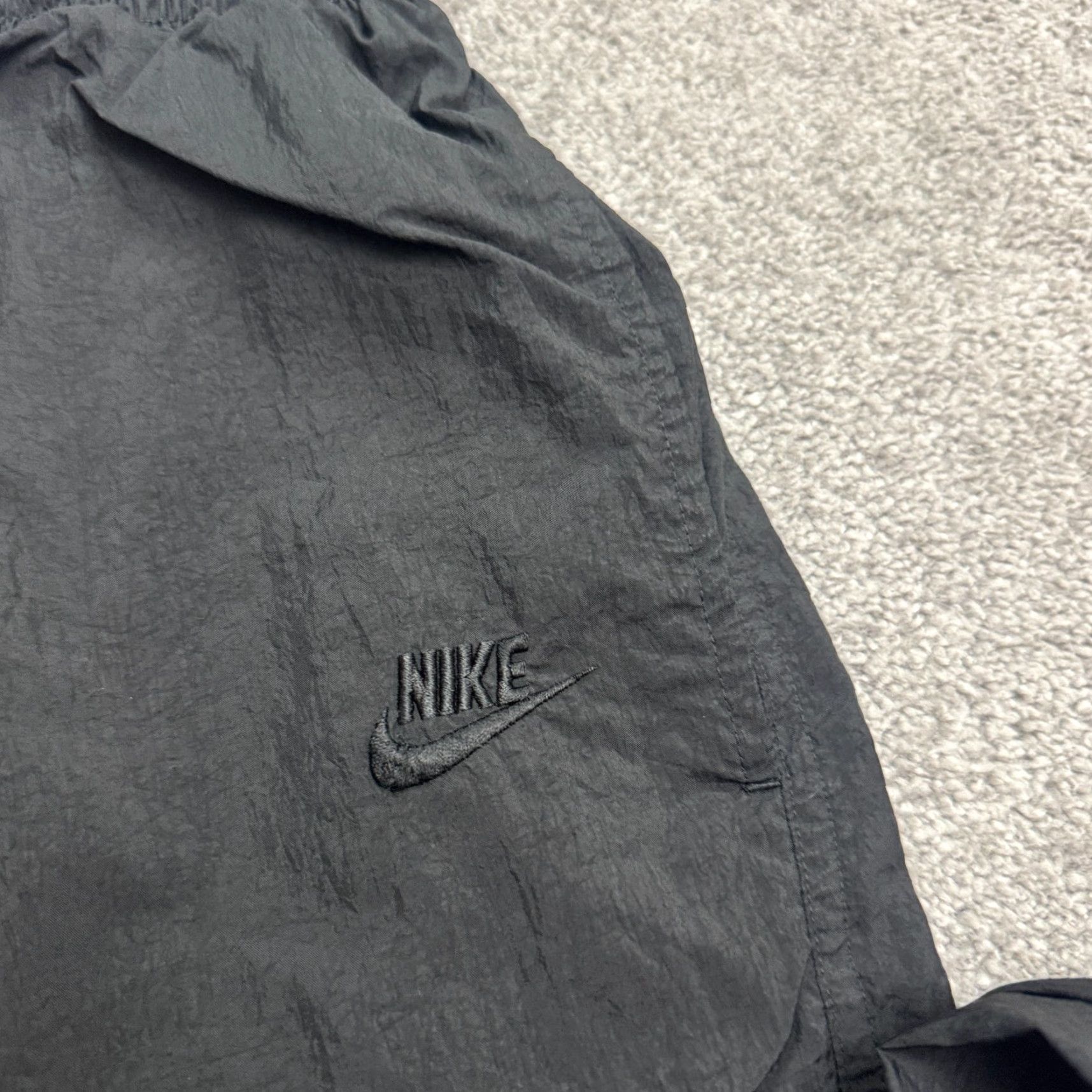 Nike VINTAGE Nike Jogger Track Pants Unisex Medium Black* Size 32" / US 10 / IT 46 - 5 Thumbnail