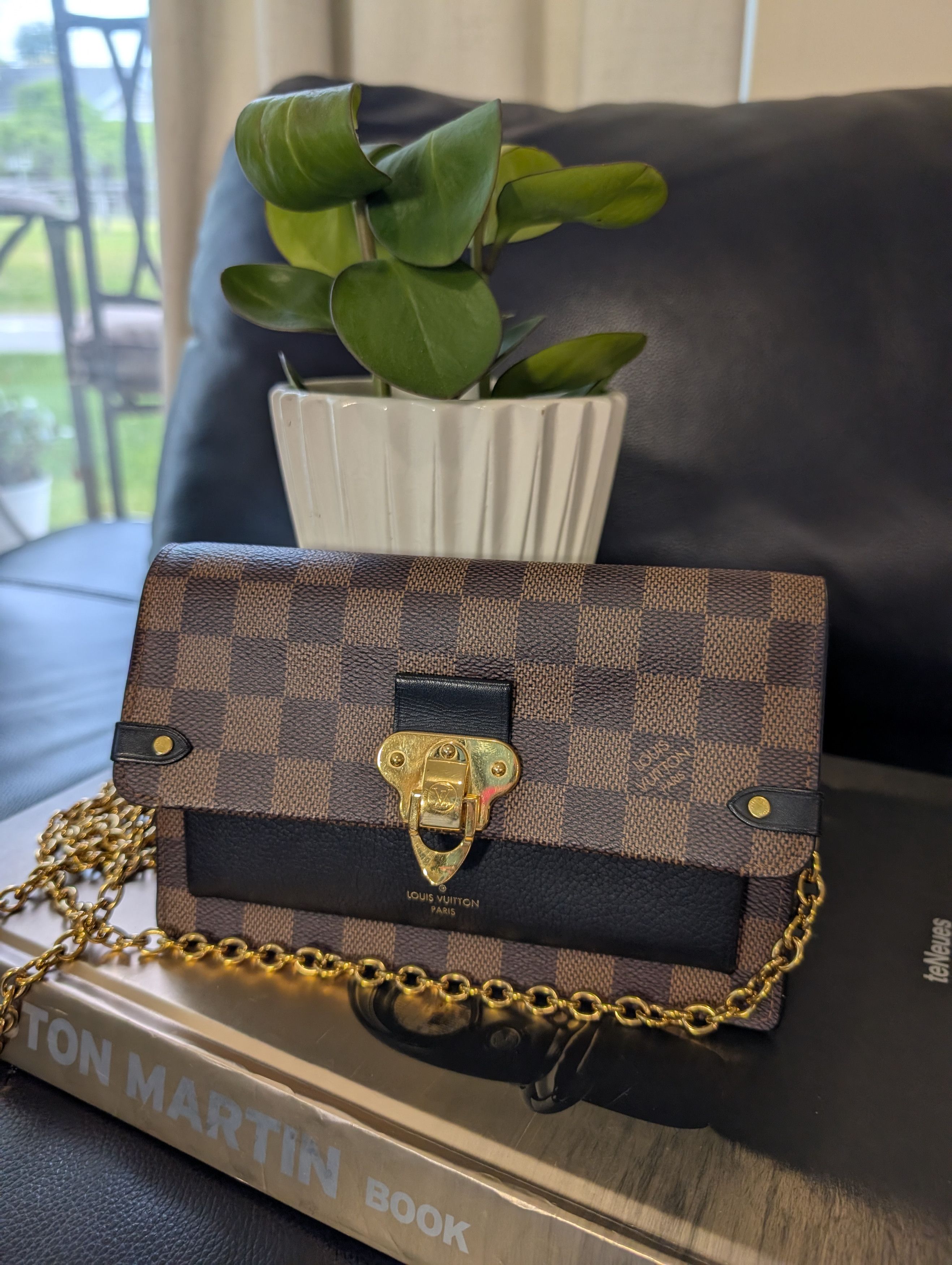 Louis Vuitton Louis Vuitton Vavin Damier Ebene Chain Crossbody Bag Black Size ONE SIZE - 4 Thumbnail