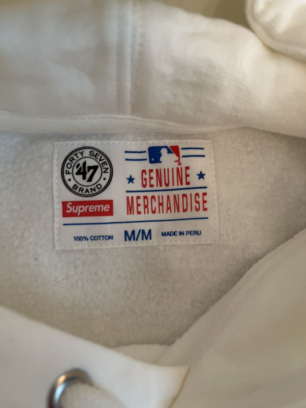Supreme Supreme Yankees Hoodie White M NEW Size US M / EU 48-50 / 2 - 9 Thumbnail