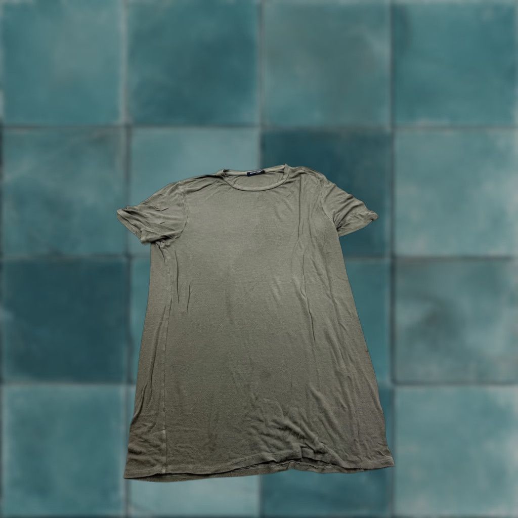 Brandy Melville Brandy Melville Shirt Womens One Size Relaxed Fit Made Italy Soft Tee Size ONE SIZE - 1 Thumbnail