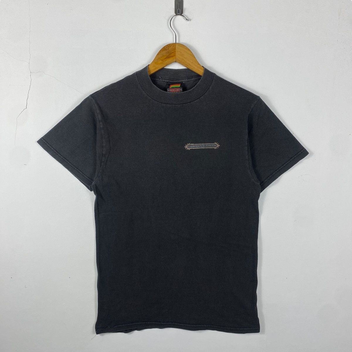 Vintage Vintage 90's GORDON & SMITH Surf Logo Graphic Faded Tee Size US S / EU 44-46 / 1 - 4 Thumbnail