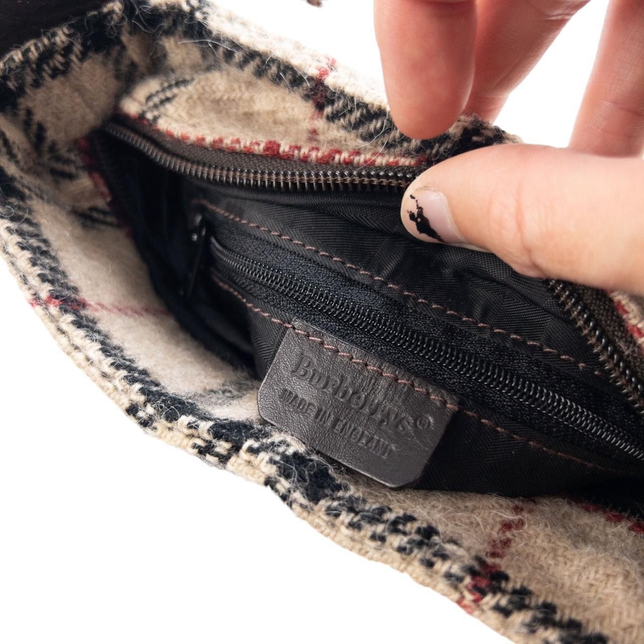 Burberry Vintage Burberry Nova Check Wool Shoulder Bag Size ONE SIZE - 4 Thumbnail