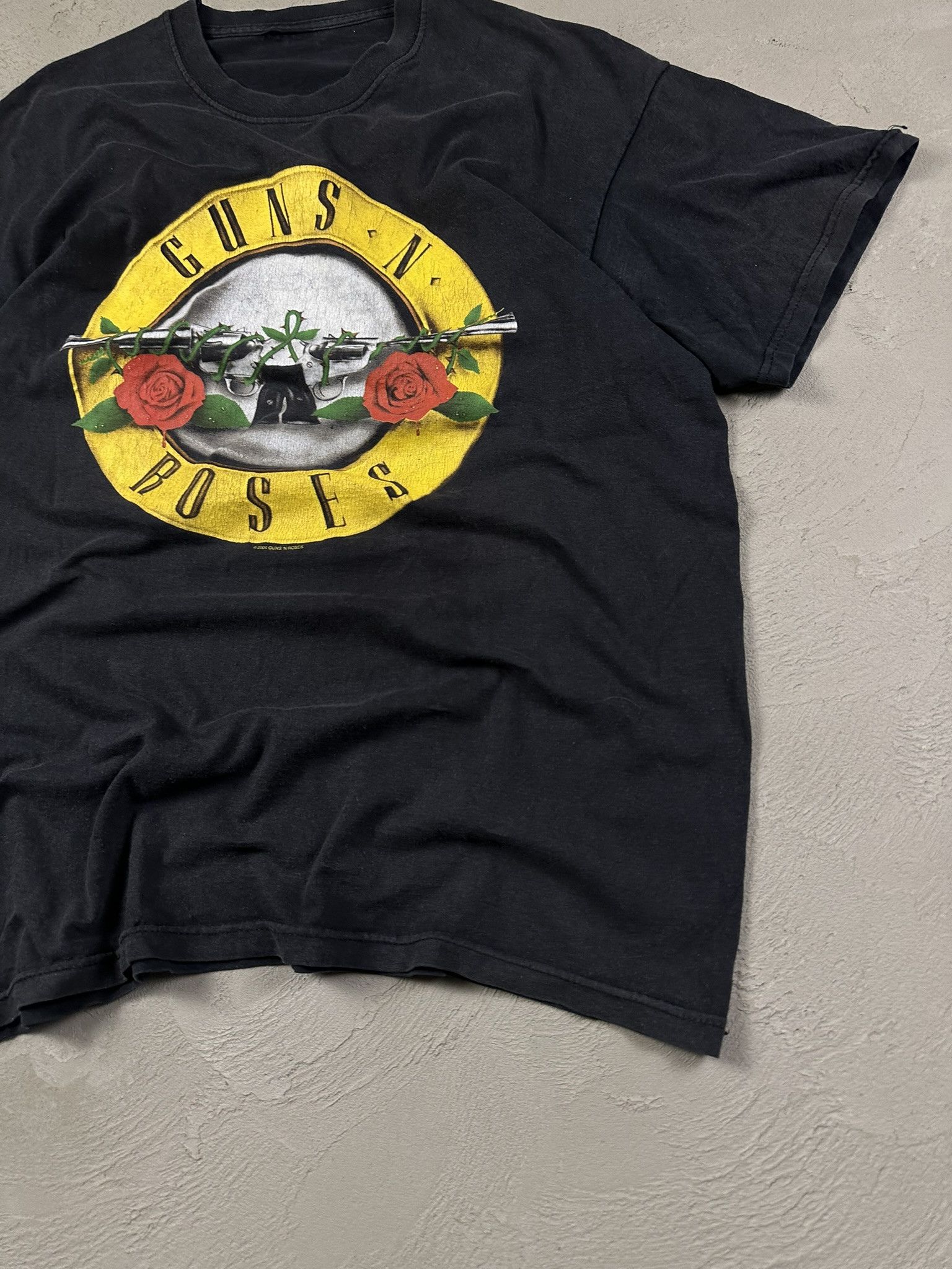 Band Tees 2004 Guns N' Roses Rock Band Promo T-shirt Size US M / EU 48-50 / 2 - 5 Thumbnail