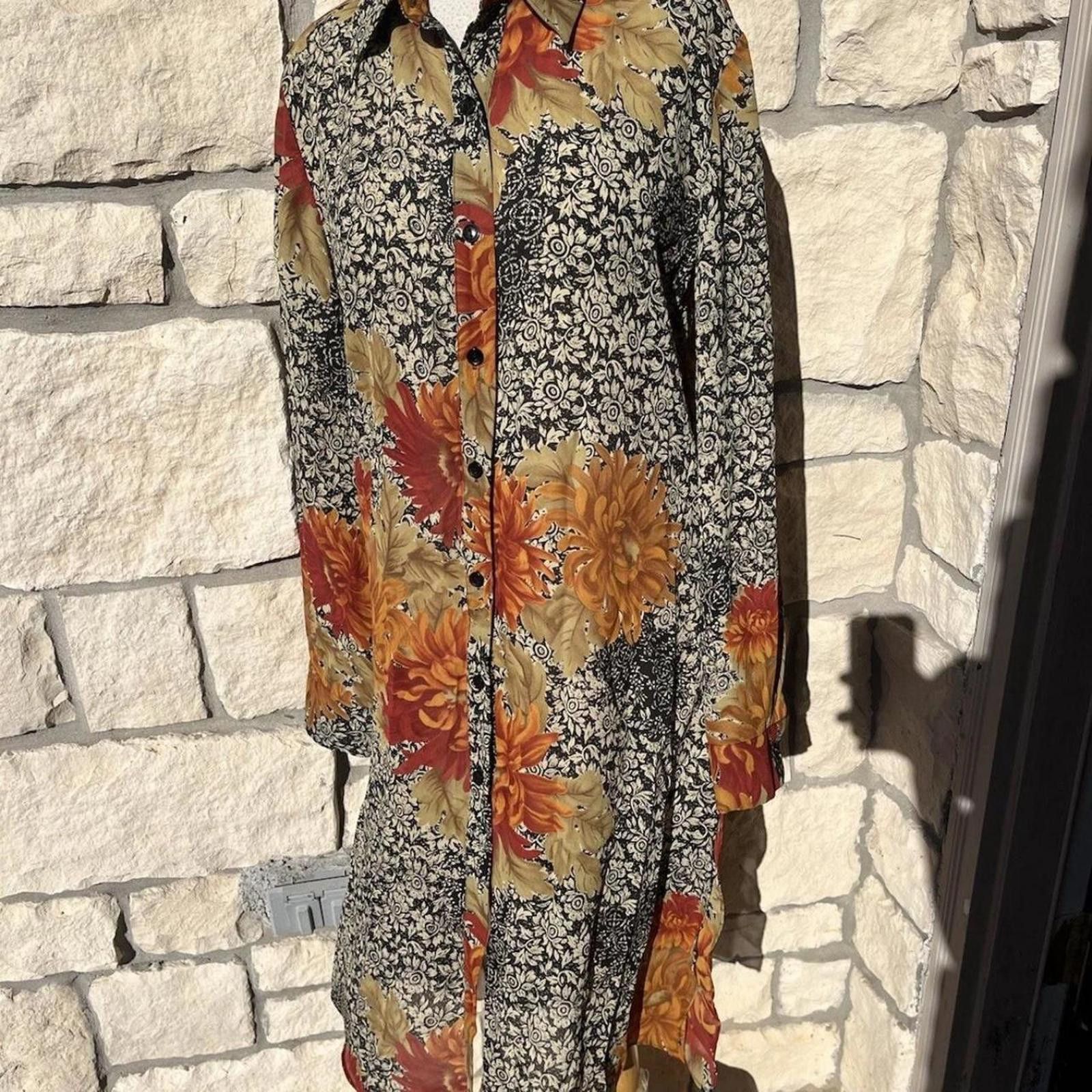 Other Virgo Vintage Button Down tunic /blouse semi Sheer small. Size M / US 6-8 / IT 42-44 - 2 Thumbnail