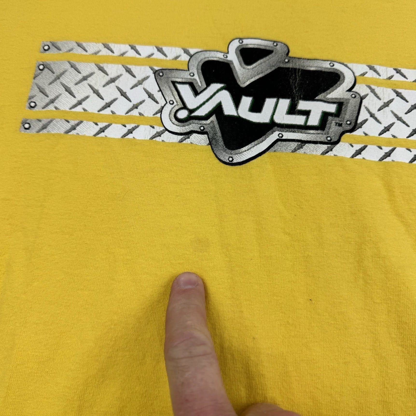 Gildan VINTAGE Gildan T-Shirt Men XL Yellow Energy Drink Promo Grunge Y2K 2000s Size US XL / EU 56 / 4 - 4 Thumbnail