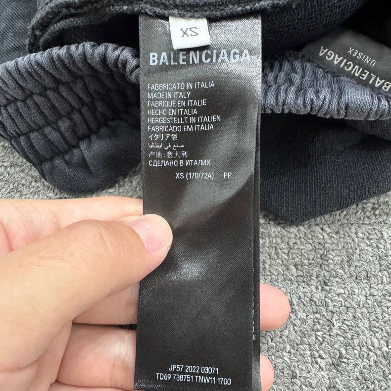 Balenciaga Balenciaga Balenciaga Distressed Denim Pants Size XS -2507 Size US 27 - 5 Thumbnail
