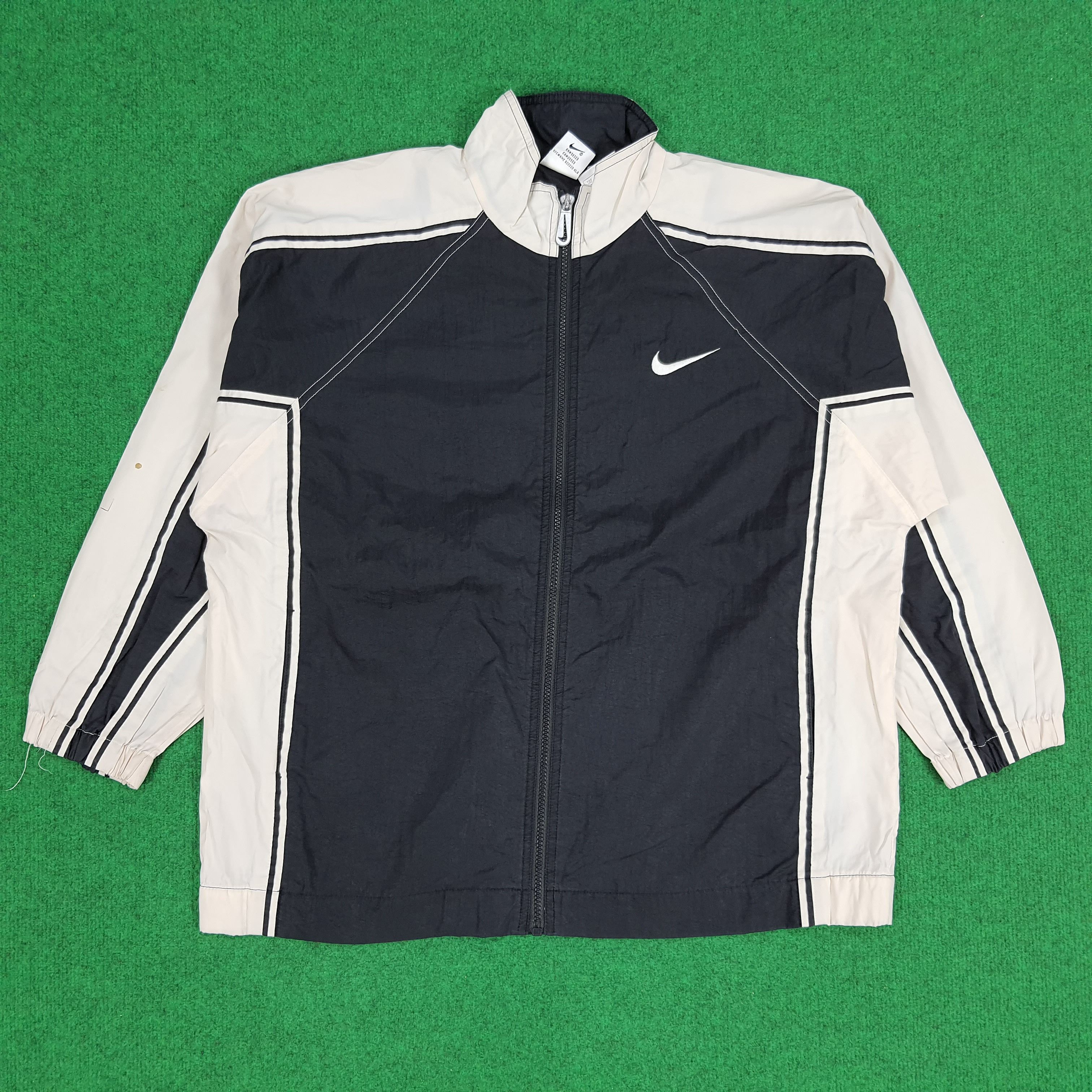 Nike × Vintage Vintage Nike Streetwear Jacket Size US L / EU 52-54 / 3 - 1 Thumbnail