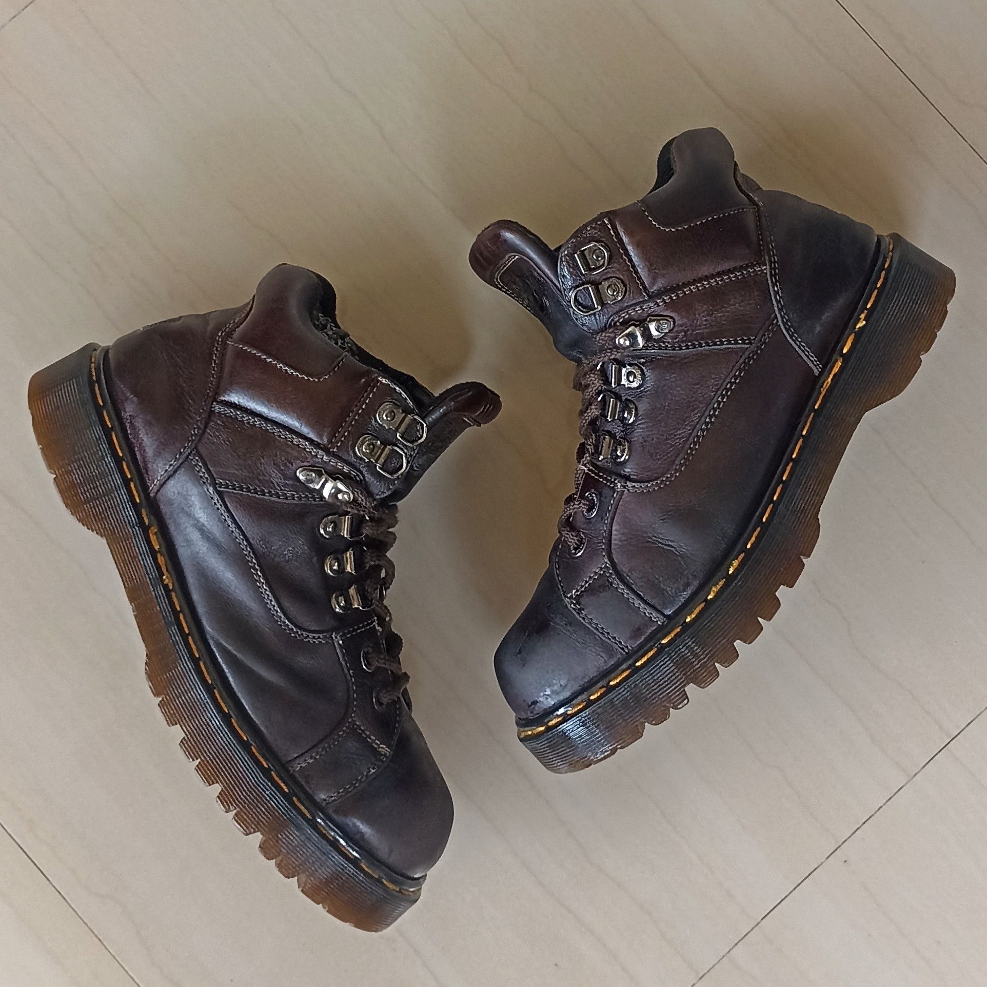 Dr. Martens Dr. MARTENS 9349 MIE ( ENGLAND ) Size US 10 / EU 43 - 3 Thumbnail