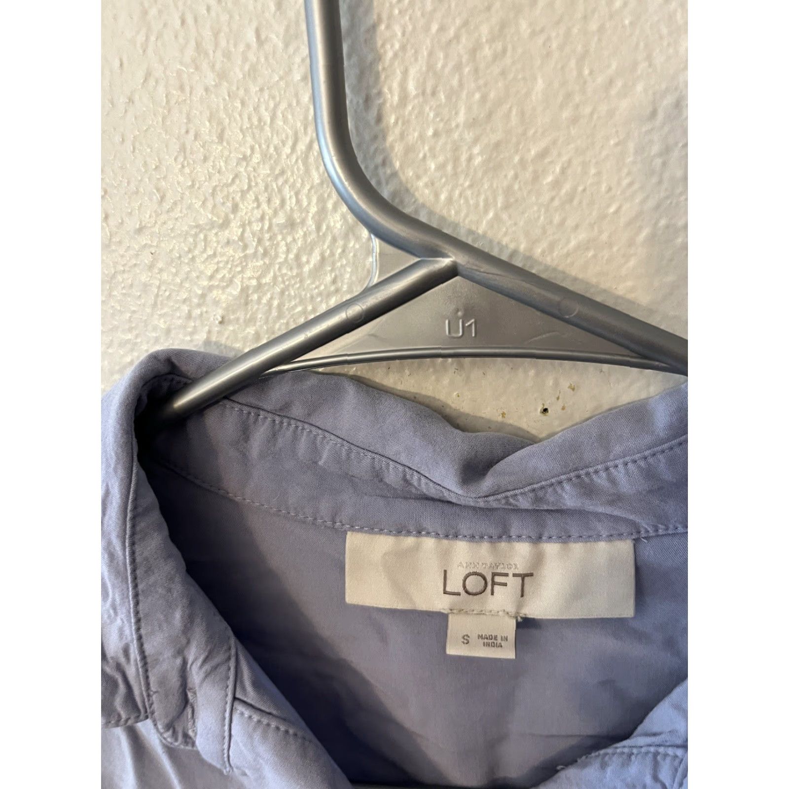 Loft Loft Women’s Blue Button Front Blouse Size Small Long Sleeve Tightening? Size S / US 4 / IT 40 - 2 Thumbnail