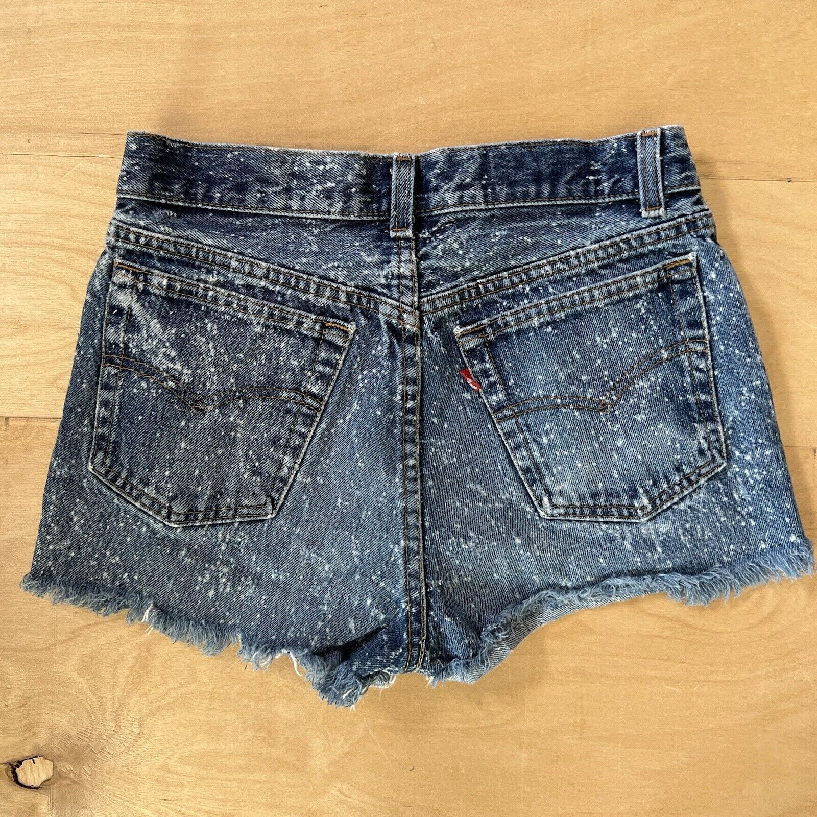 Levi's × Vintage Vintage Levis 501 Shorts W 26 Blue 80s Denim Made in USA Size 26" / US 2 / IT 38 - 7 Thumbnail