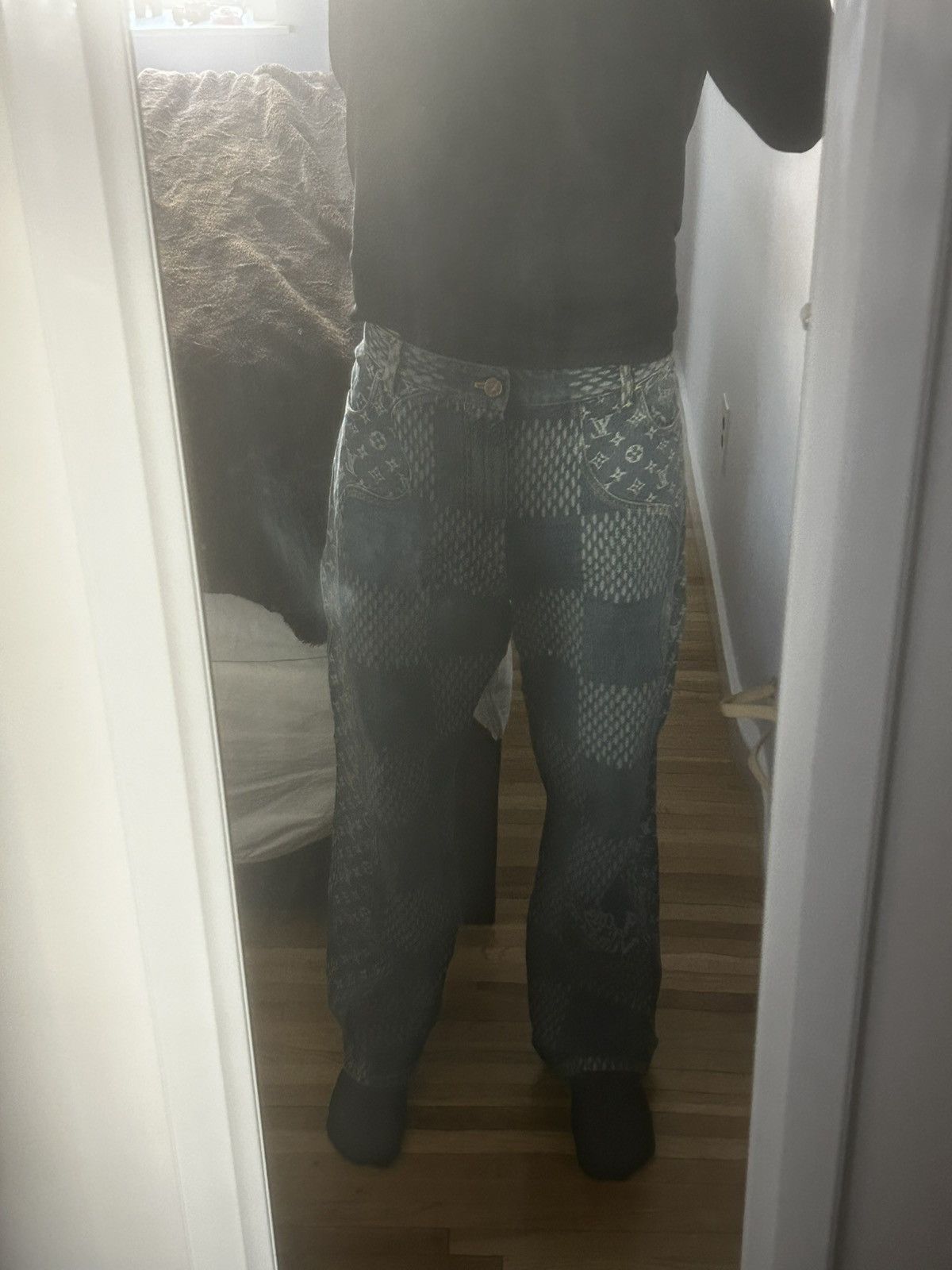 Louis Vuitton Louis Vuitton x Nigo Giant Damier Waves MNGM Denim Pants Size US 34 / EU 50 - 11 Thumbnail