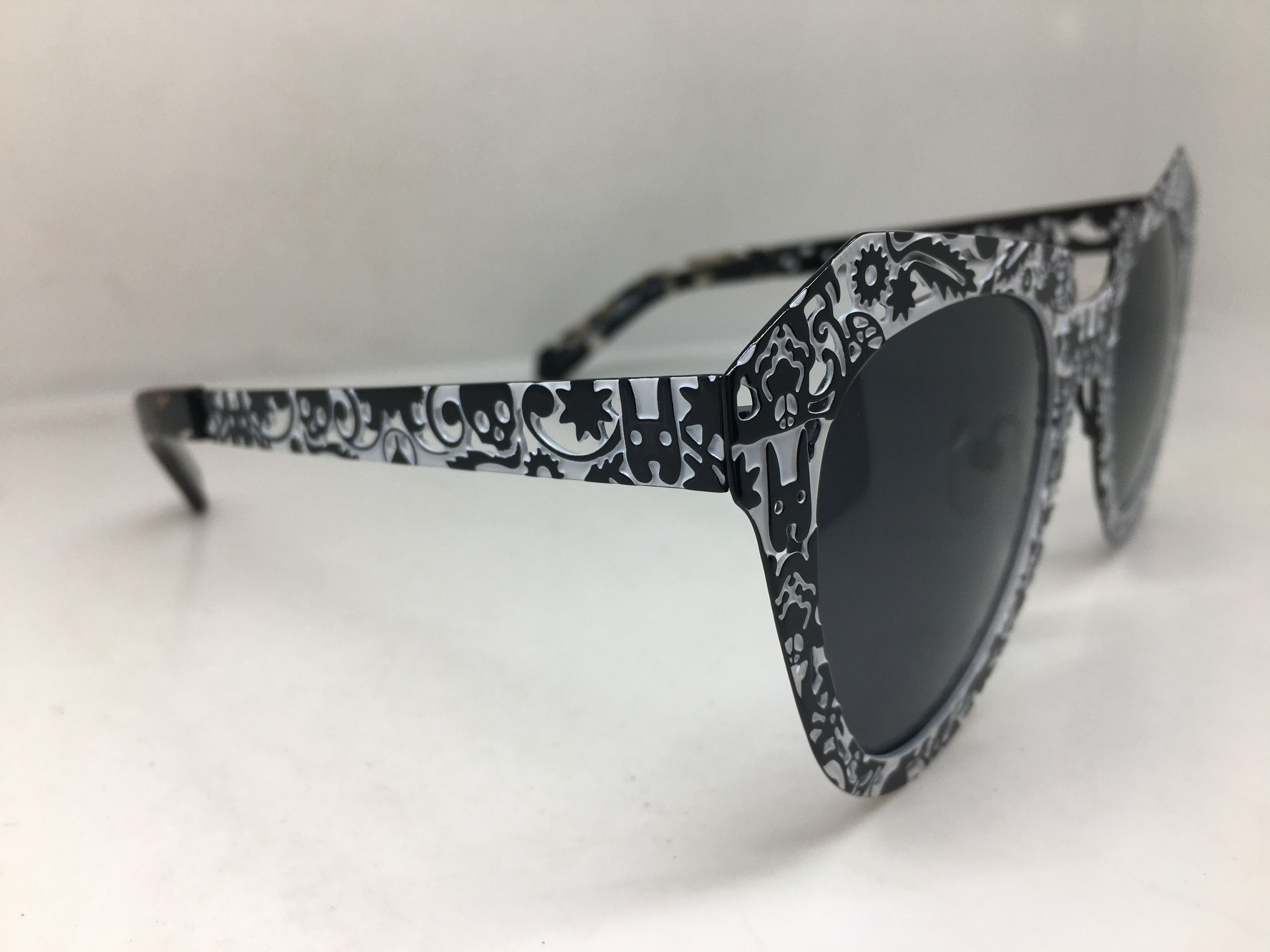 Karen Walker Karen Walker Op Art Black White Cat Eye Sunglasses Frame Size ONE SIZE - 2 Thumbnail