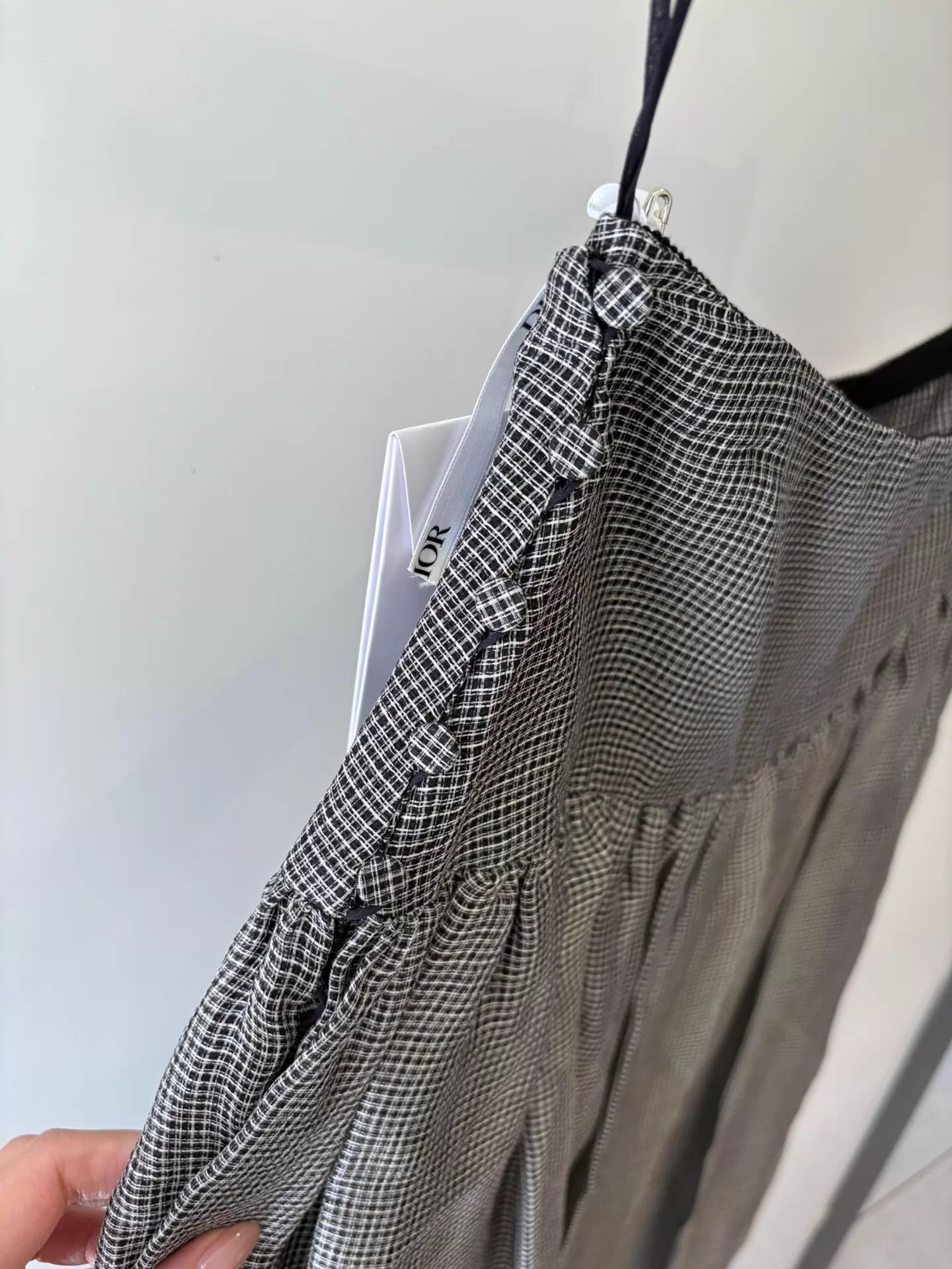 Dior Dior 100% Mulberry Silk Fine Check Skirt 38 NWT Size 27" / US 4 / IT 40 - 2 Thumbnail