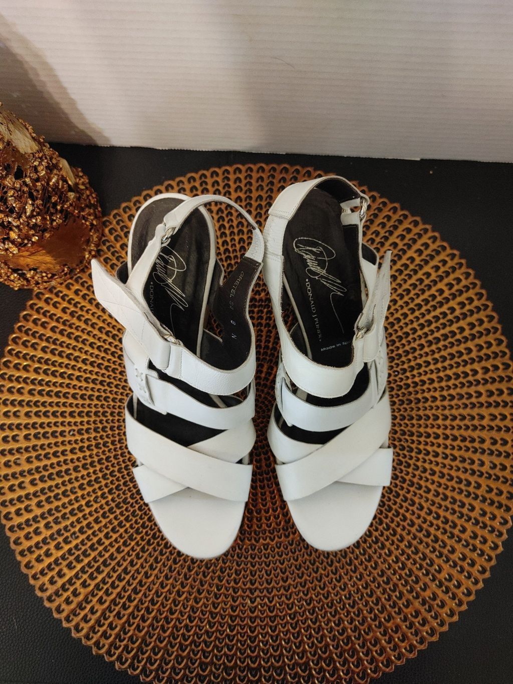 Donald Pliner Donald J Pliner Gretel Wedges Size 8 Size US 8 / IT 38 - 2 Thumbnail