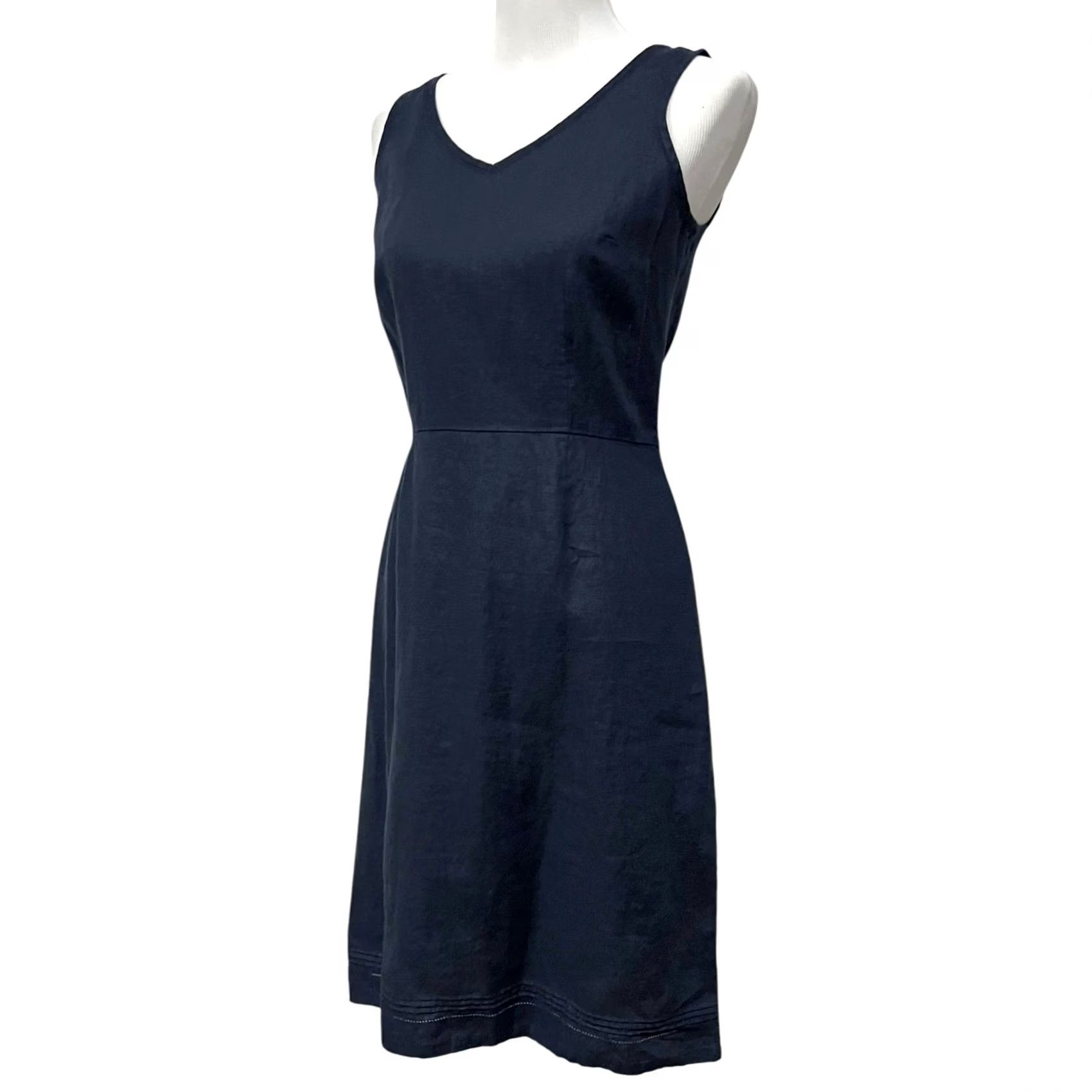 Eddie Bauer Eddie Bauer Linen Dress Navy Blue Sleeveless Knee-Length V-Neck Women’s Sz S Dress Women Sleeveless Navy Blue Linen Knee Length V-Neck S Eddie Bauer Size S / US 4 / IT 40 - 3 Thumbnail