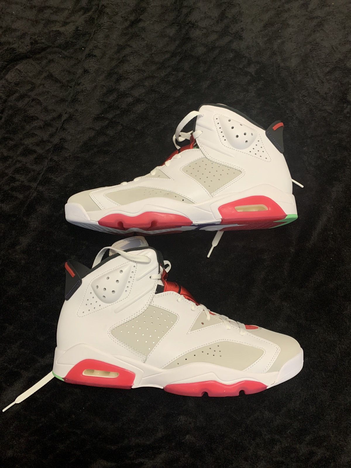 Jordan Brand Air Jordan 6 Retro “Hare” 2020 Size US 11.5 / EU 44-45 - 2 Thumbnail