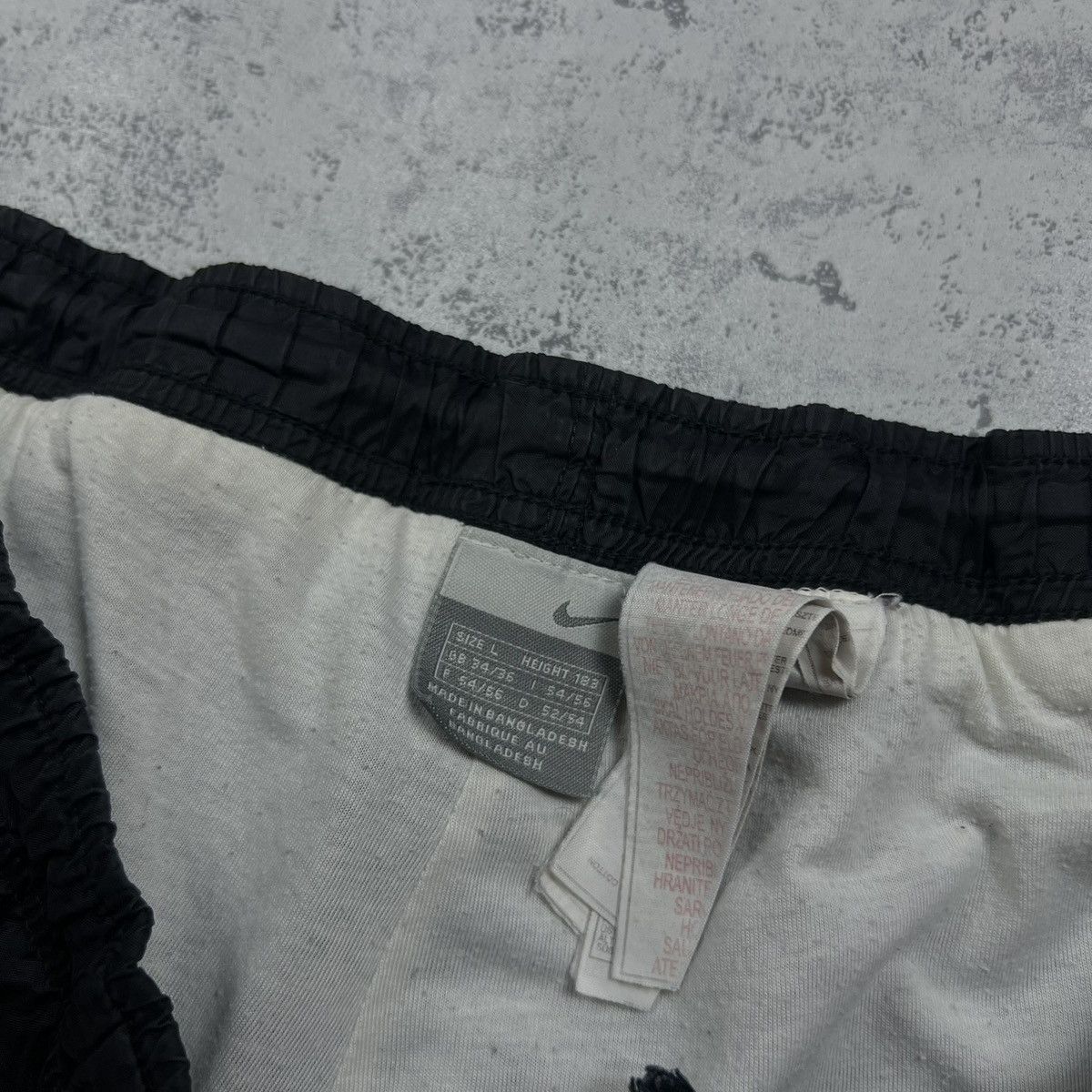 Nike 90s Nike Embroidered Logo Vintage Y2K Parachute Nylon Pants Size US 32 / EU 48 - 5 Thumbnail