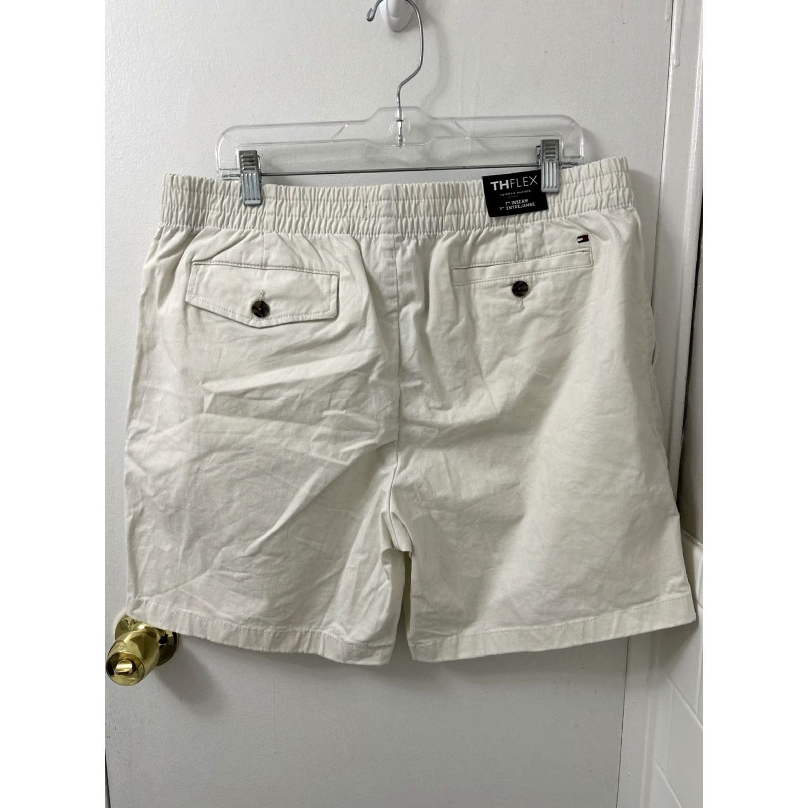 Tommy Hilfiger Tommy Hilfiger Shorts Mens XL White THFlex Pockets 7" Inseam NWT Slim Casual Chino Elastic Waist Button Front Logo Activ: Cream, Beige Size US 36 / EU 52 - 5 Thumbnail