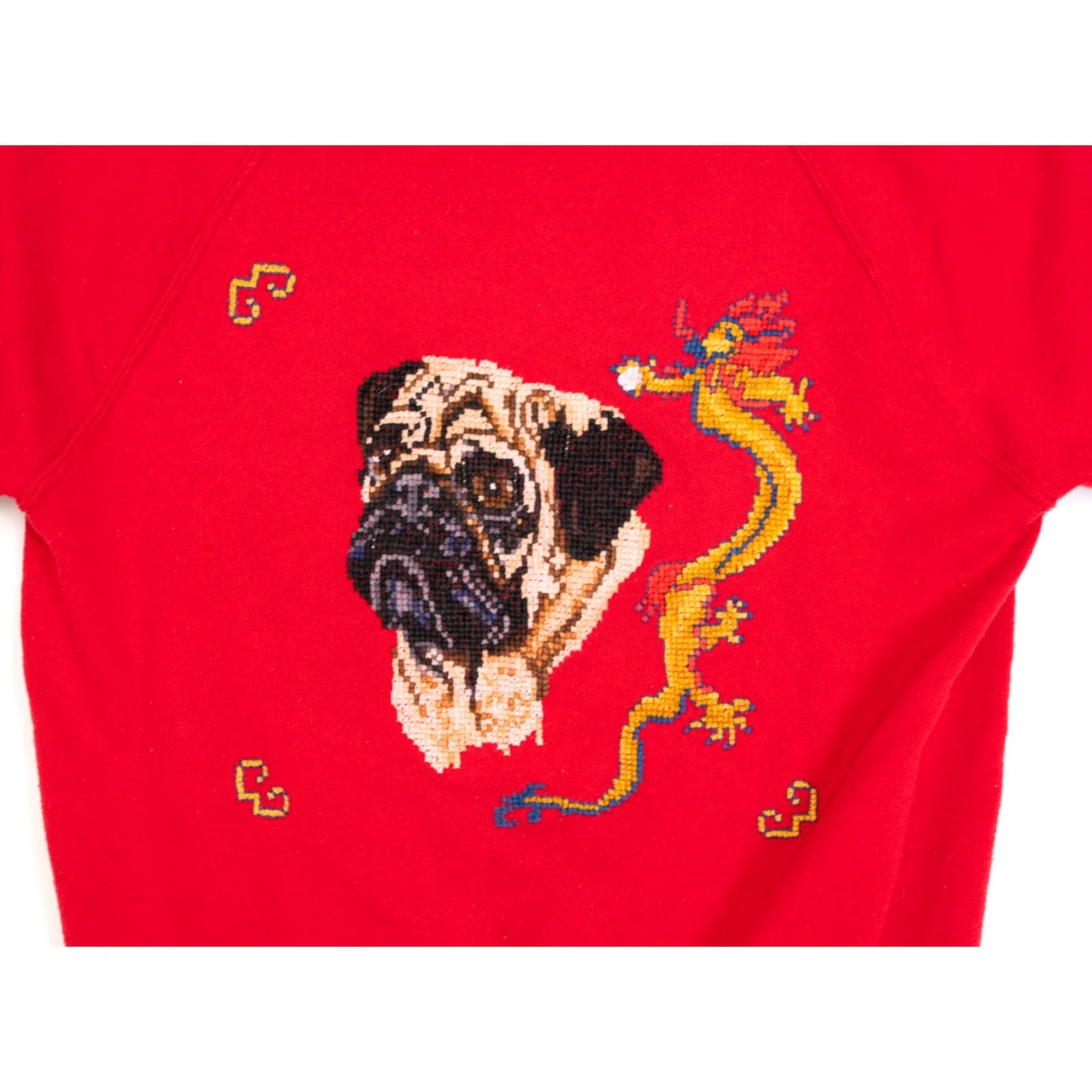 Jerzees VINTAGE Jerzees Sweatshirt Women XL Red Crew Neck Pug Dragon Embroidered Fleece 90s Vintage Dog USA Figurative Art Cozy Pullover Size XL / US 12-14 / IT 48-50 - 2 Thumbnail