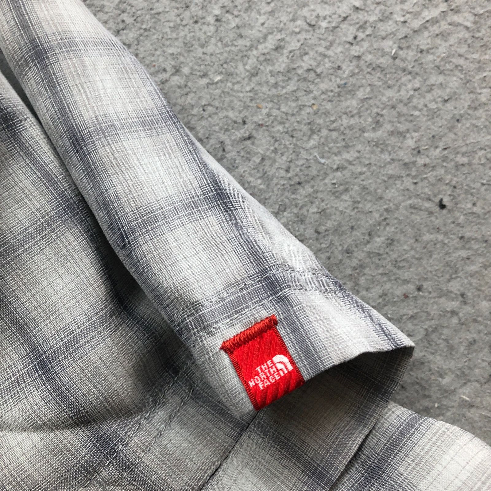 The North Face The North Face Mesh Crimmel Hiking Shirt Mens XXL Plaid Gray Size US XXL / EU 58 / 5 - 3 Thumbnail