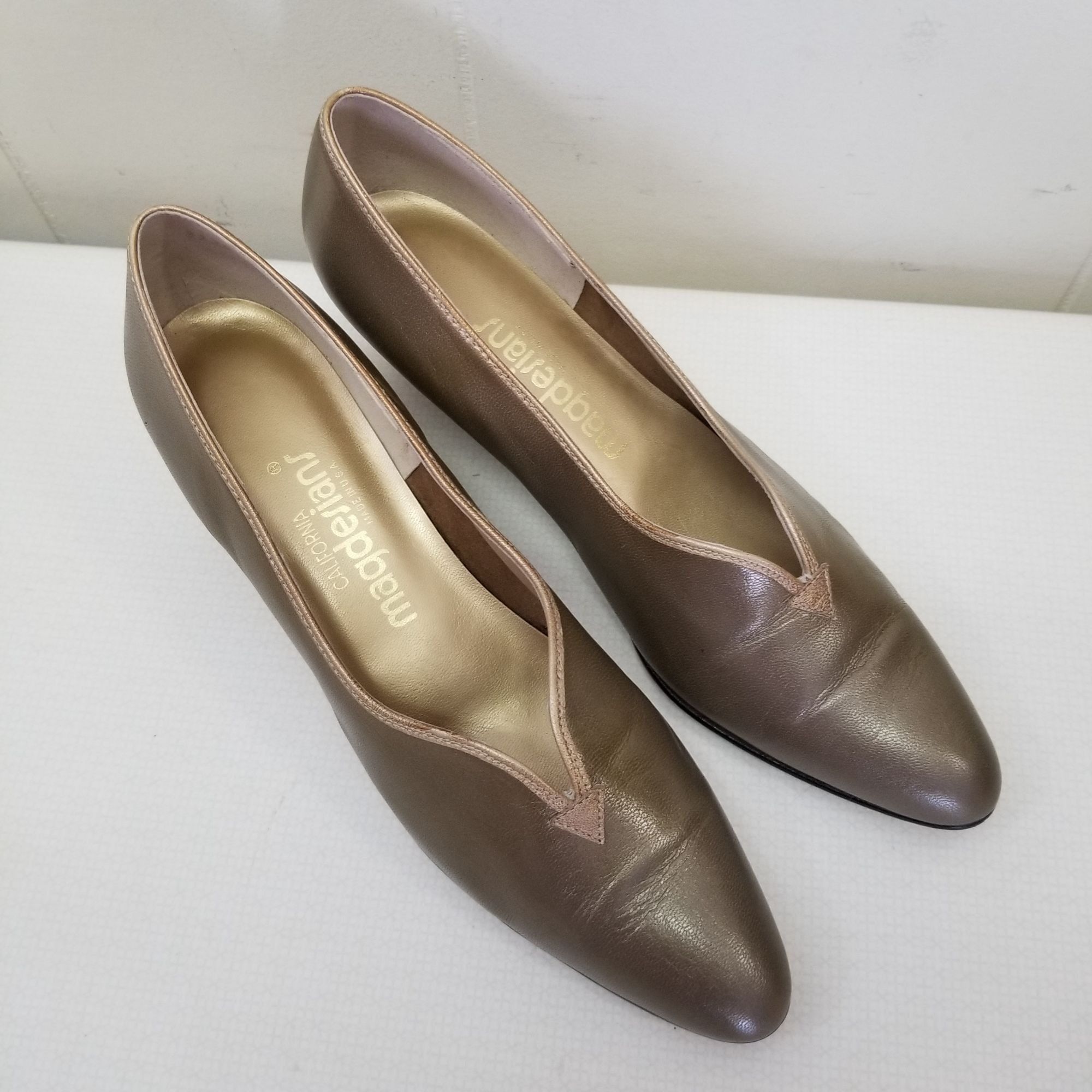 Other Magdesians 10N Gold Metallic Wedge Heels USA Vintage Slip On Size US 10 / IT 40 - 9 Thumbnail
