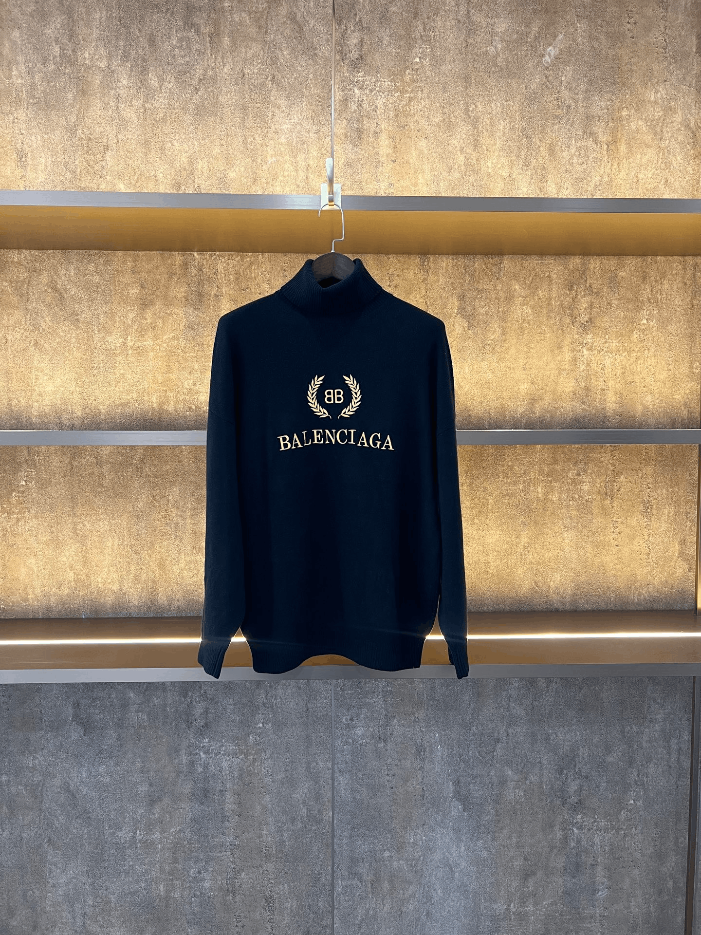 Balenciaga Balenciaga Knit Sweater S Women Size S / US 4 / IT 40 - 1 Thumbnail