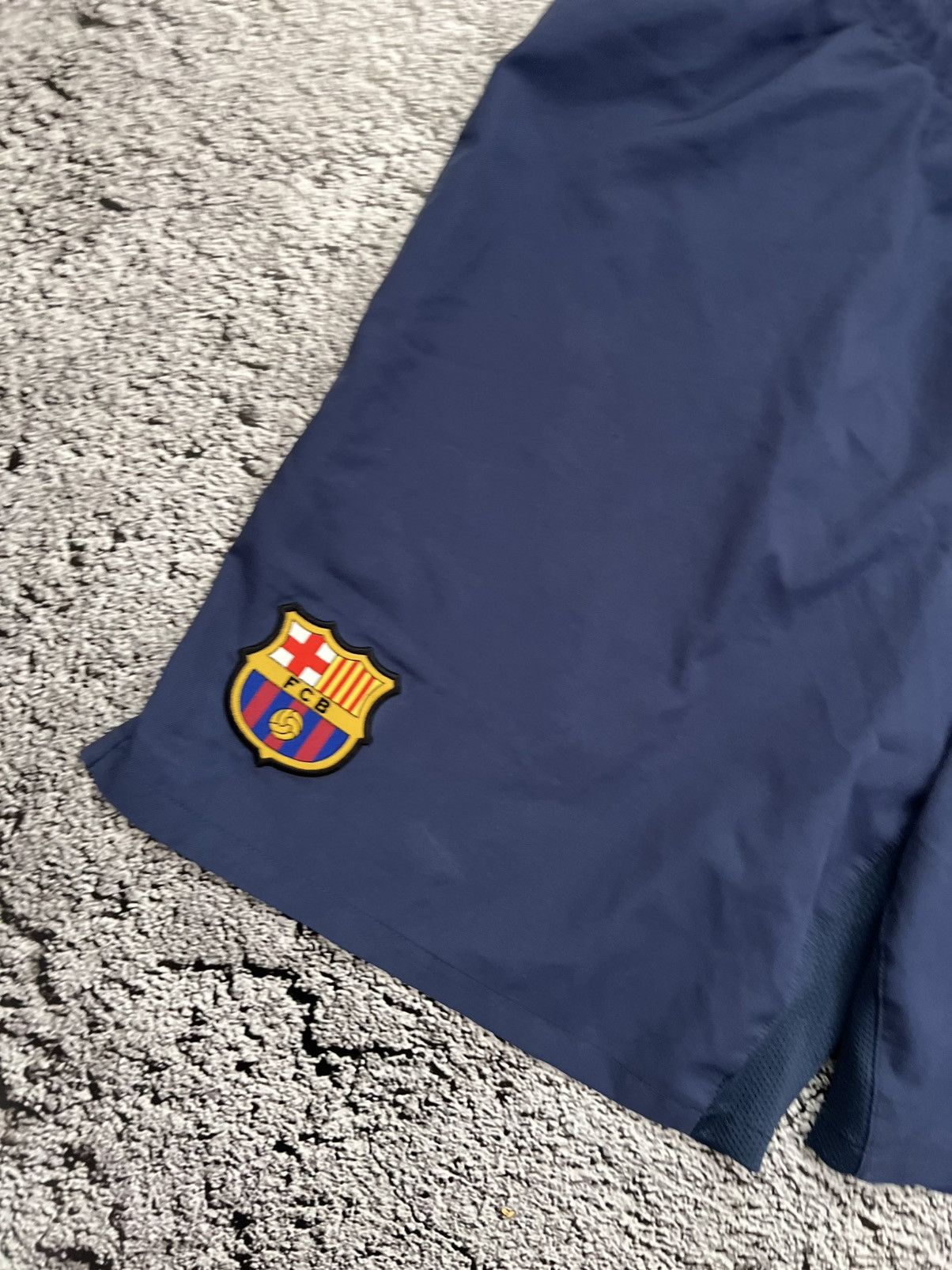 Nike × Vintage Nike FCB Barcelona shorts vintage Y2K Size US 34 / EU 50 - 2 Thumbnail