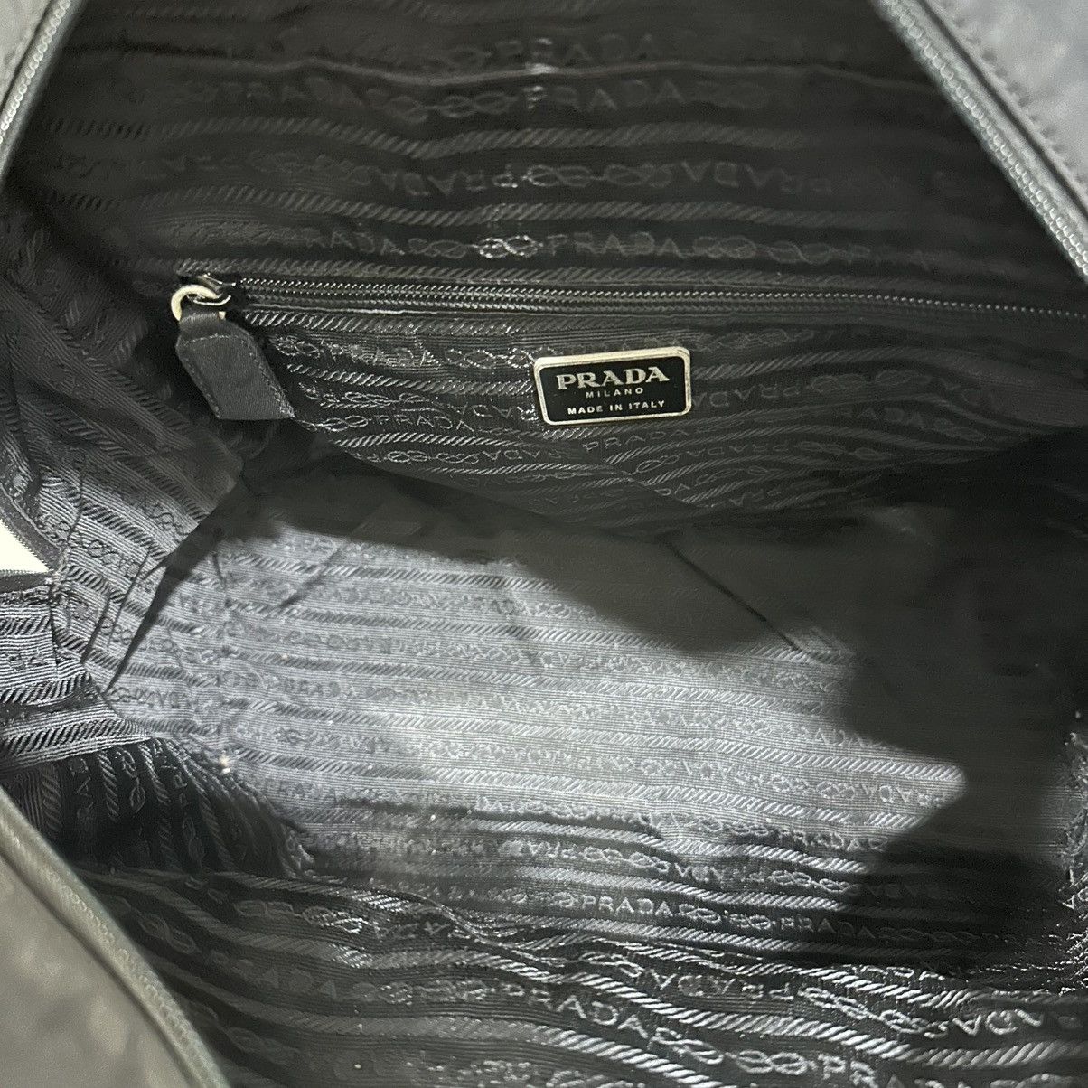 Prada ‼️LASTDROP‼️ AUTHENTIC PRADA NERO NYLON HAND BAG Size ONE SIZE - 13 Thumbnail