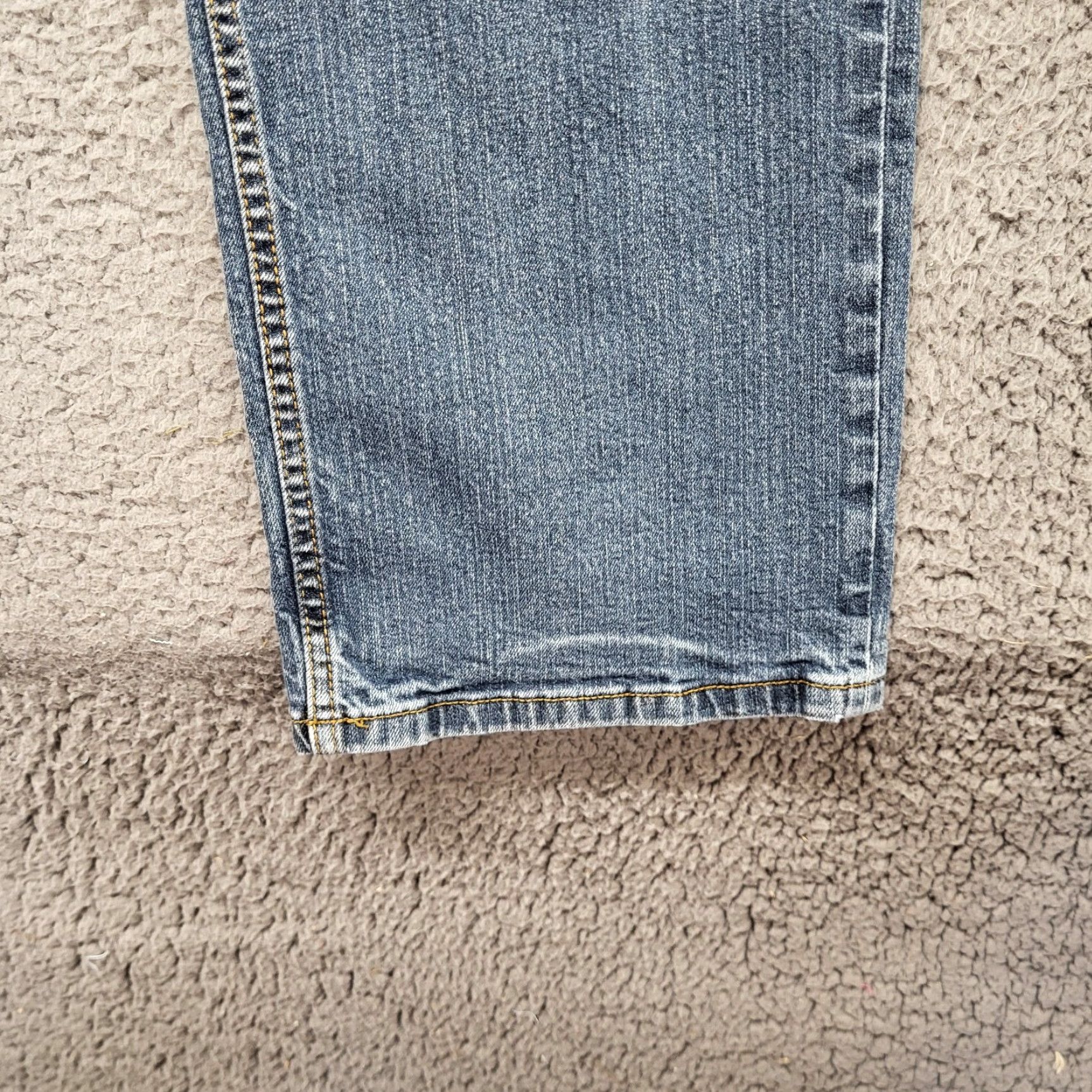 Duluth Trading Company Duluth Trading Company Jeans Men’s 40x32 Trim Fit Denim Blue 99% Cotton Pocket Zipper Button Logo Vintage No Mens XS? Wait. Size US 40 / EU 56 - 5 Thumbnail