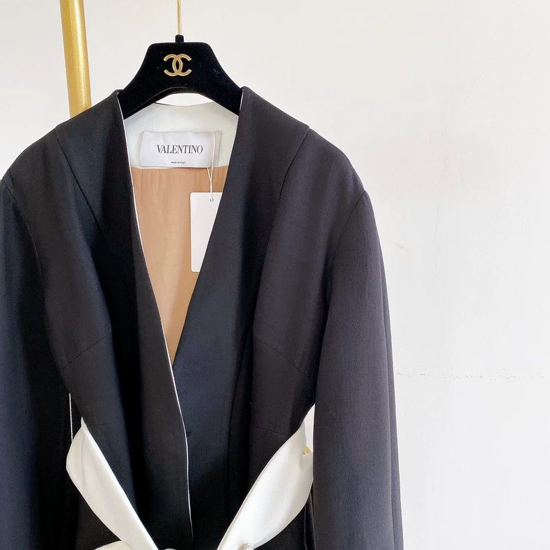 Valentino Valentino Black coat Size S / US 4 / IT 40 - 4 Thumbnail