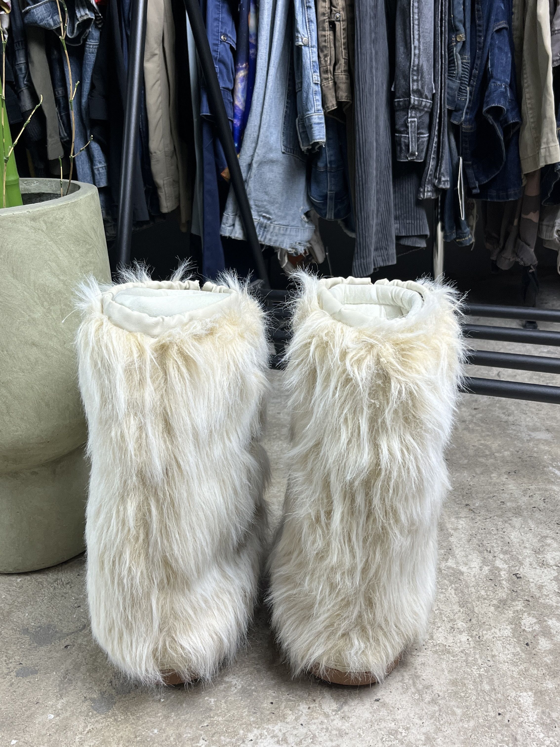 Vintage 2000s FAUX FUR FLUFFY APRES-SKI MOON BOOTS CREAM - № 5100 Size US 6 / EU 39 - 11 Thumbnail