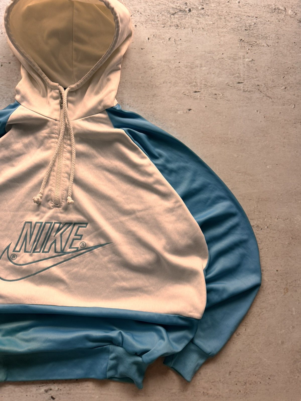 Nike × Vintage NIKE VINTAGE CENTER LOGO OVERSIZE BOXY HOODIE Size US L / EU 52-54 / 3 - 3 Thumbnail