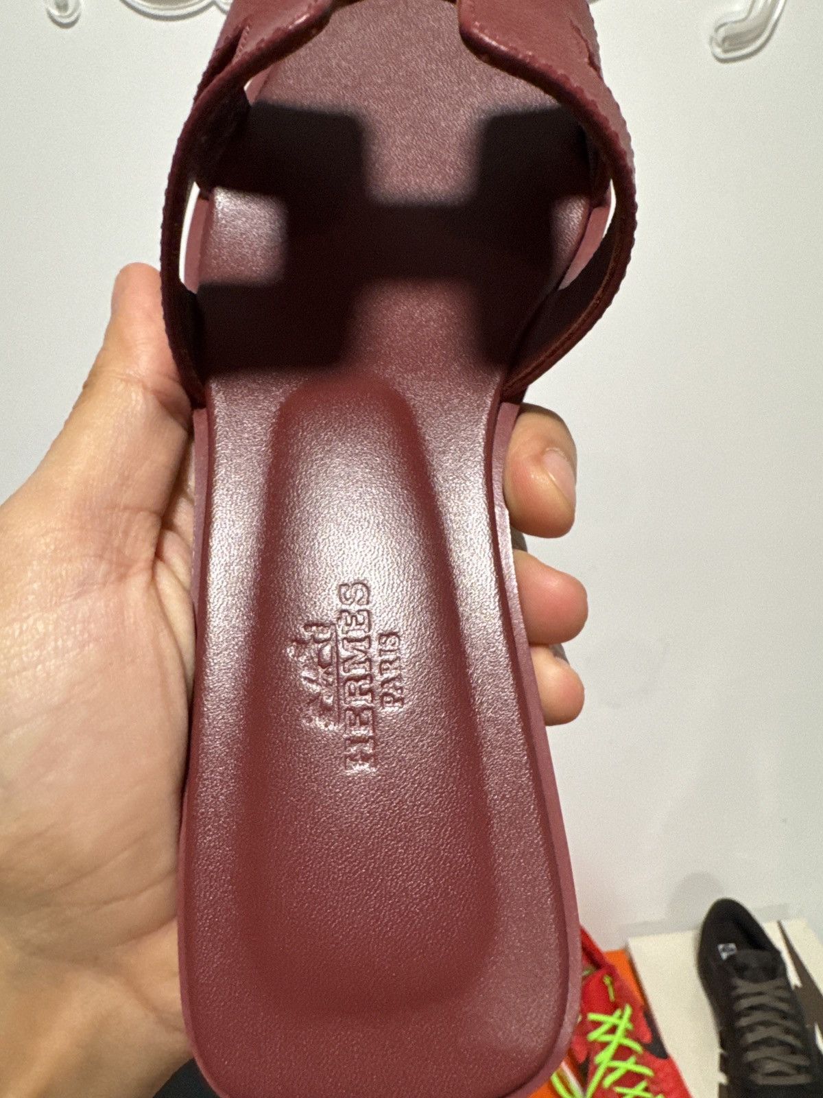 Hermes Hermes Oran burgundy sandal 37 Size US 7 / IT 37 - 3 Thumbnail